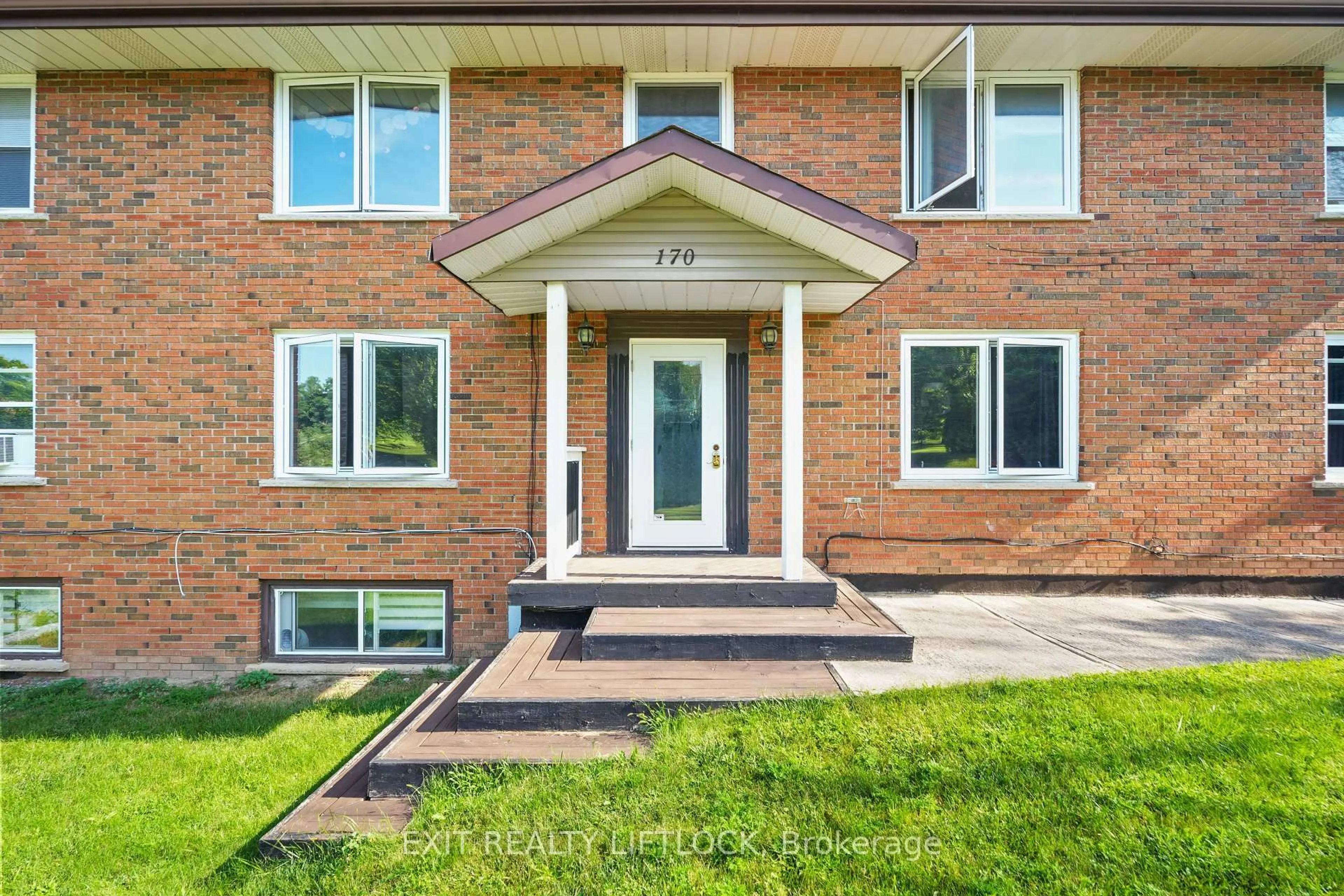 Home with brick exterior material, street for 170 Dunlop St, Peterborough East Ontario K9H 1R6
