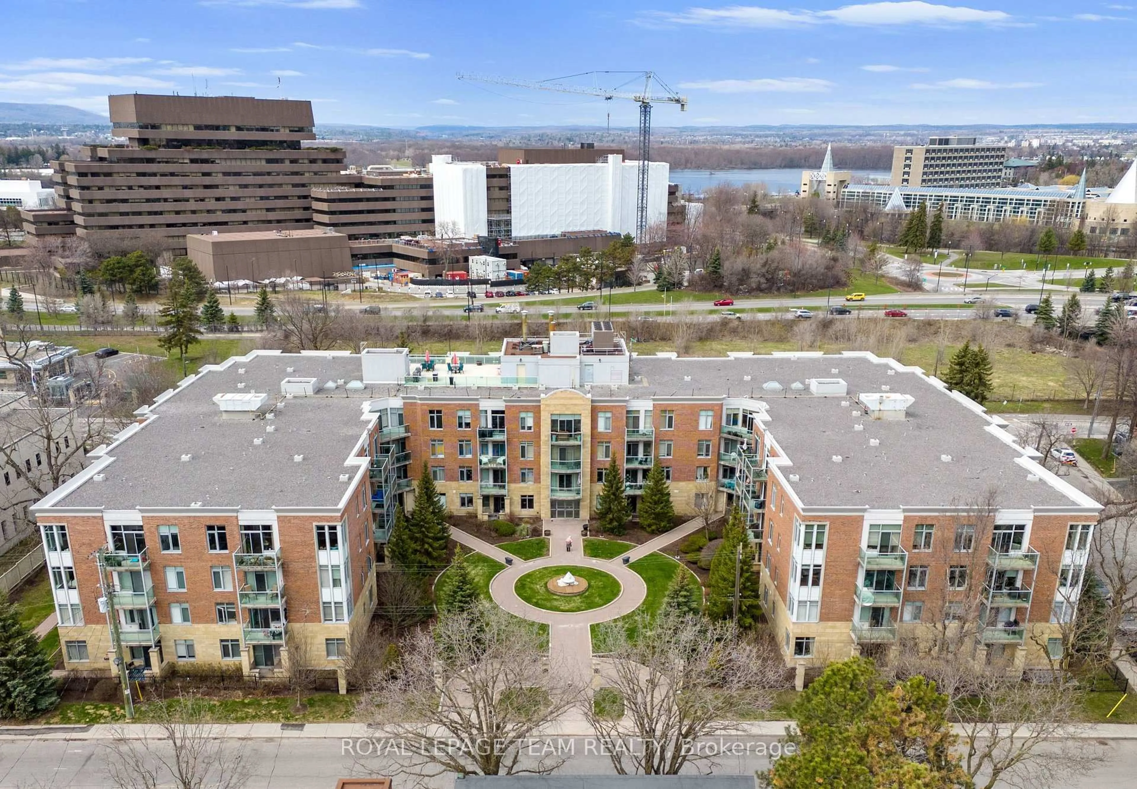 A pic from outside/outdoor area/front of a property/back of a property/a pic from drone, city buildings view from balcony for 205 Bolton St #223, Ottawa Ontario K1N 1K7
