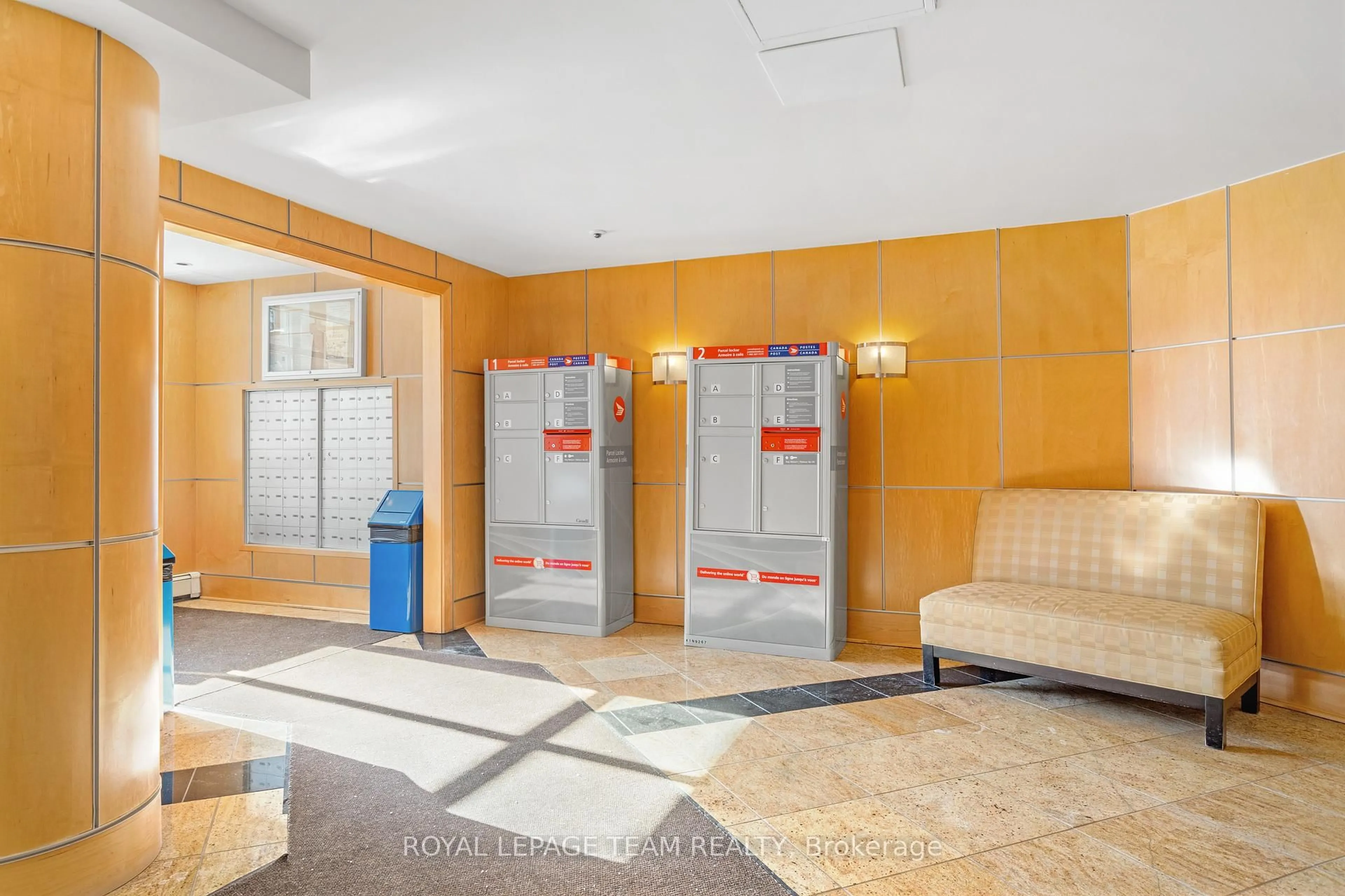 Lobby for 205 Bolton St #223, Ottawa Ontario K1N 1K7