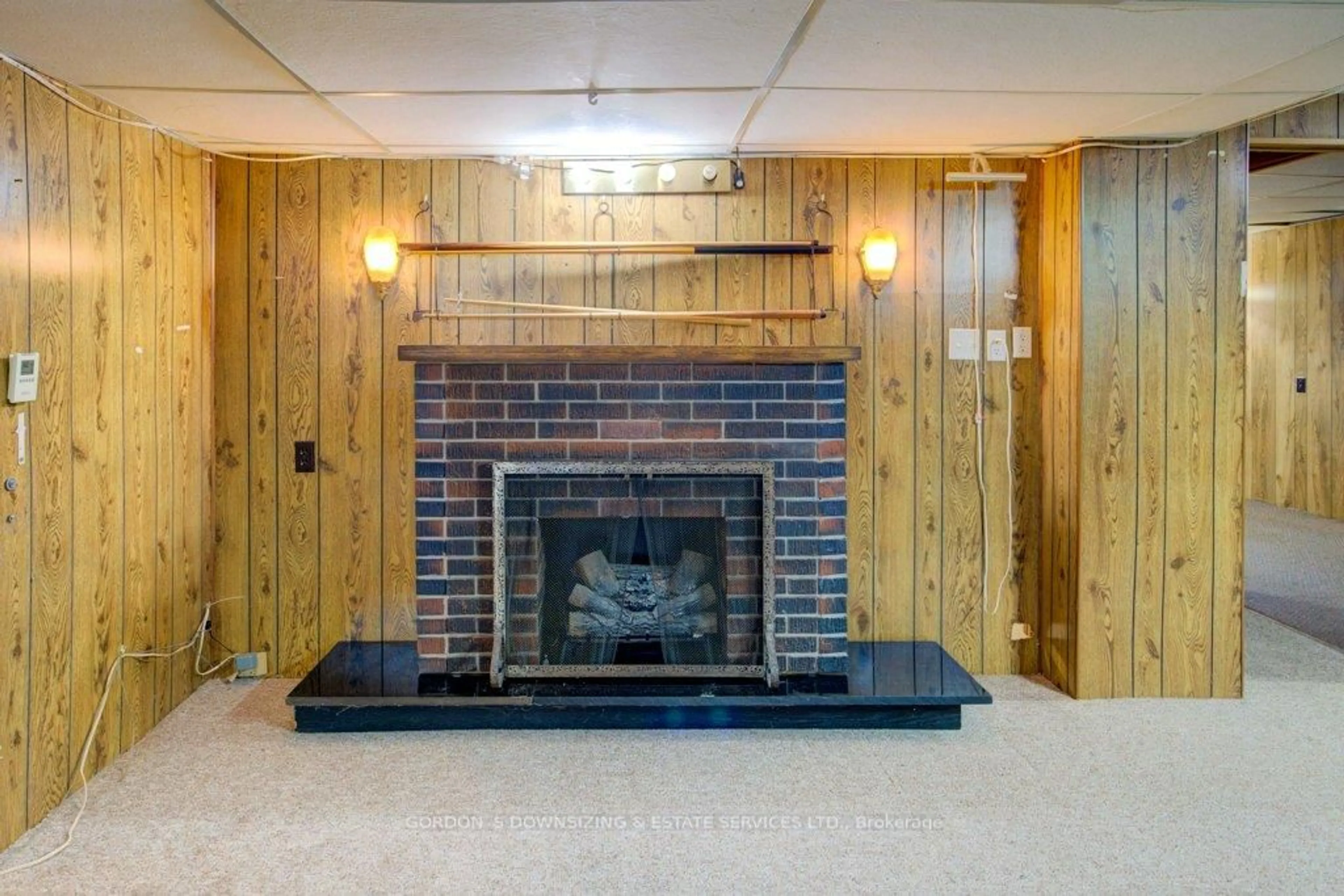 Lobby for 40 Gilbert St, Belleville Ontario K8P 3H2