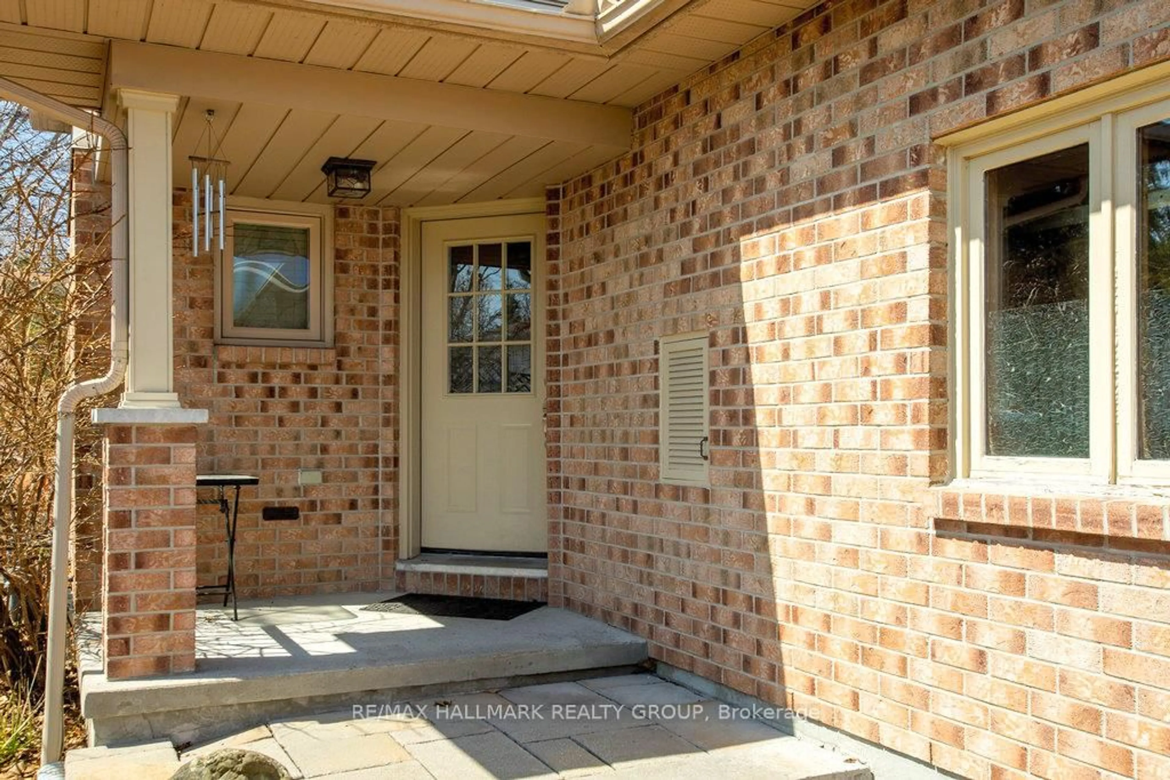 Home with brick exterior material, street for 24 Ravenscroft Crt, Stittsville Ontario K2S 1R3