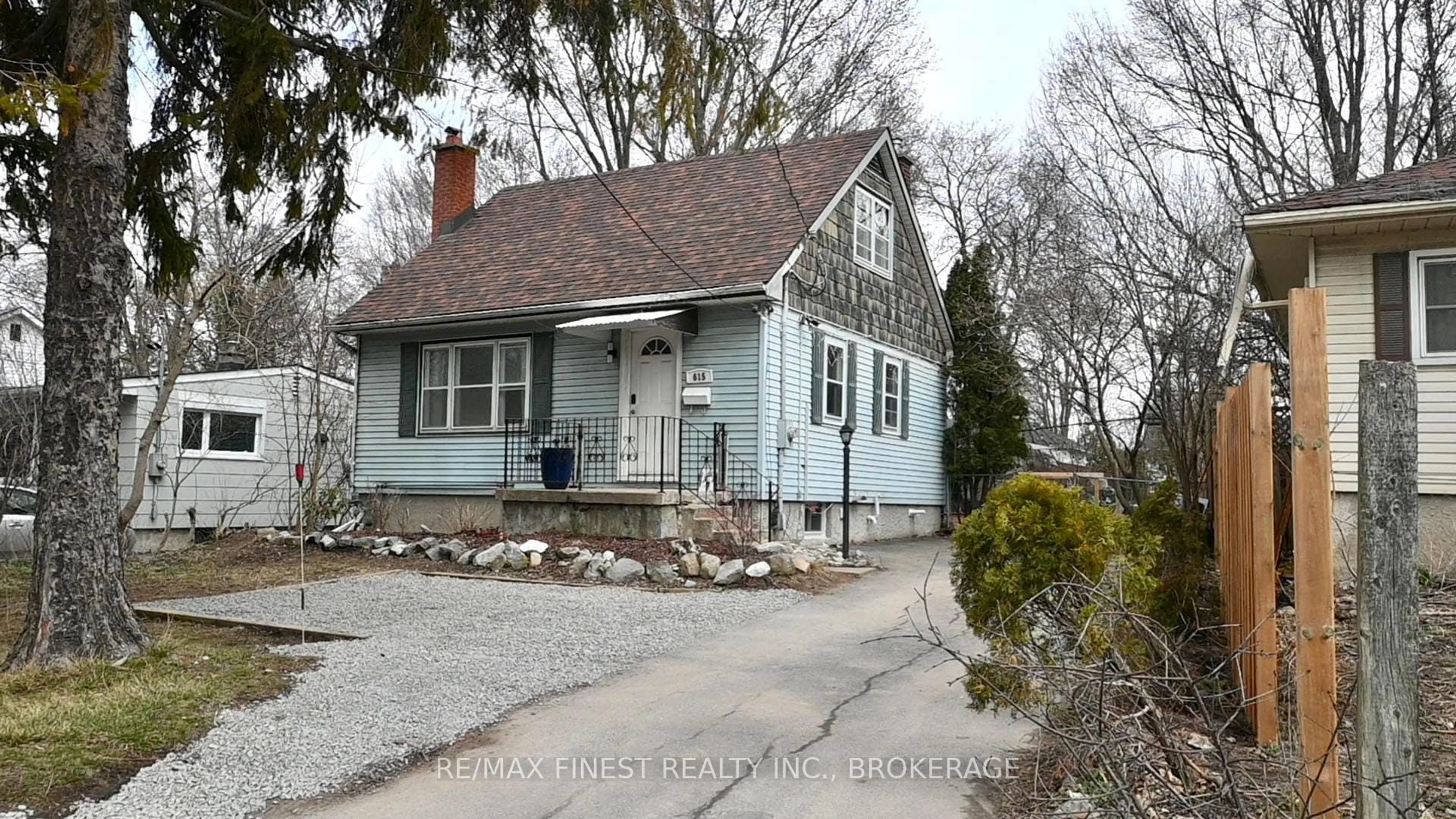 Home with vinyl exterior material, street for 615 Portsmouth Ave, Kingston Ontario K7M 1W2