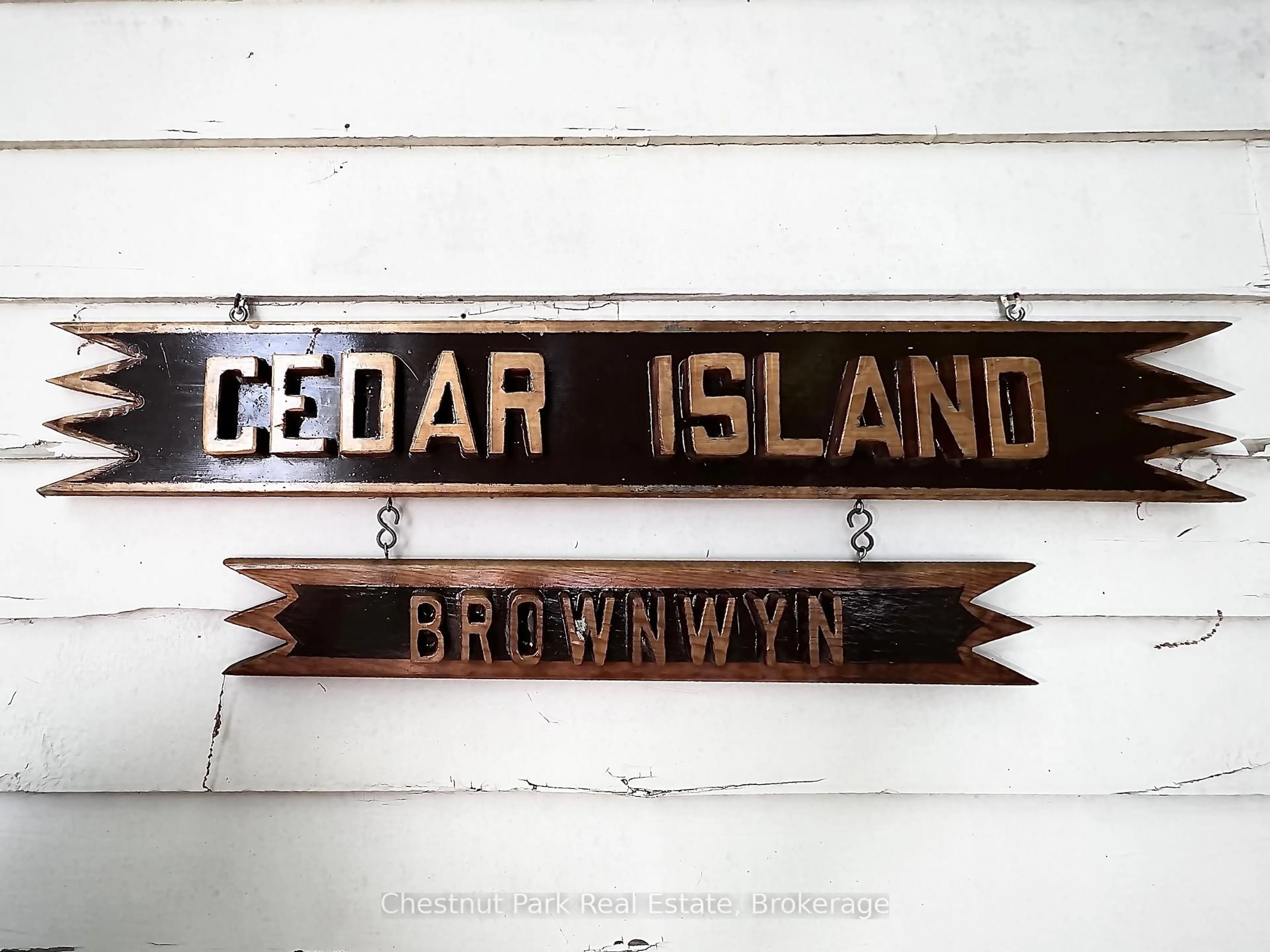 Indoor entryway for 1 Cedar Island N/A, Muskoka Lakes Ontario P0B 1J0