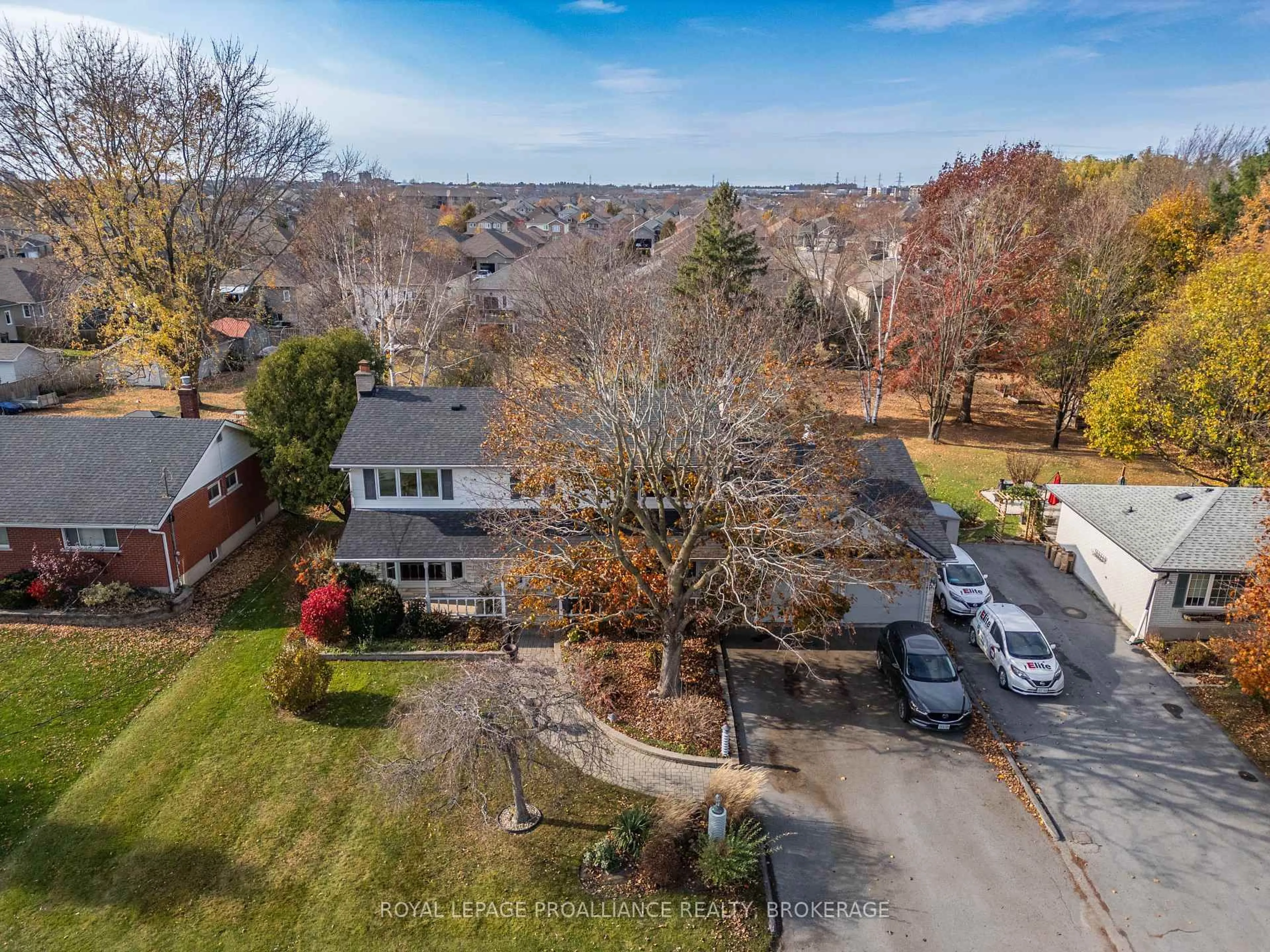 A pic from outside/outdoor area/front of a property/back of a property/a pic from drone, street for 1021 Sydenham Rd, Kingston Ontario K7M 3L8