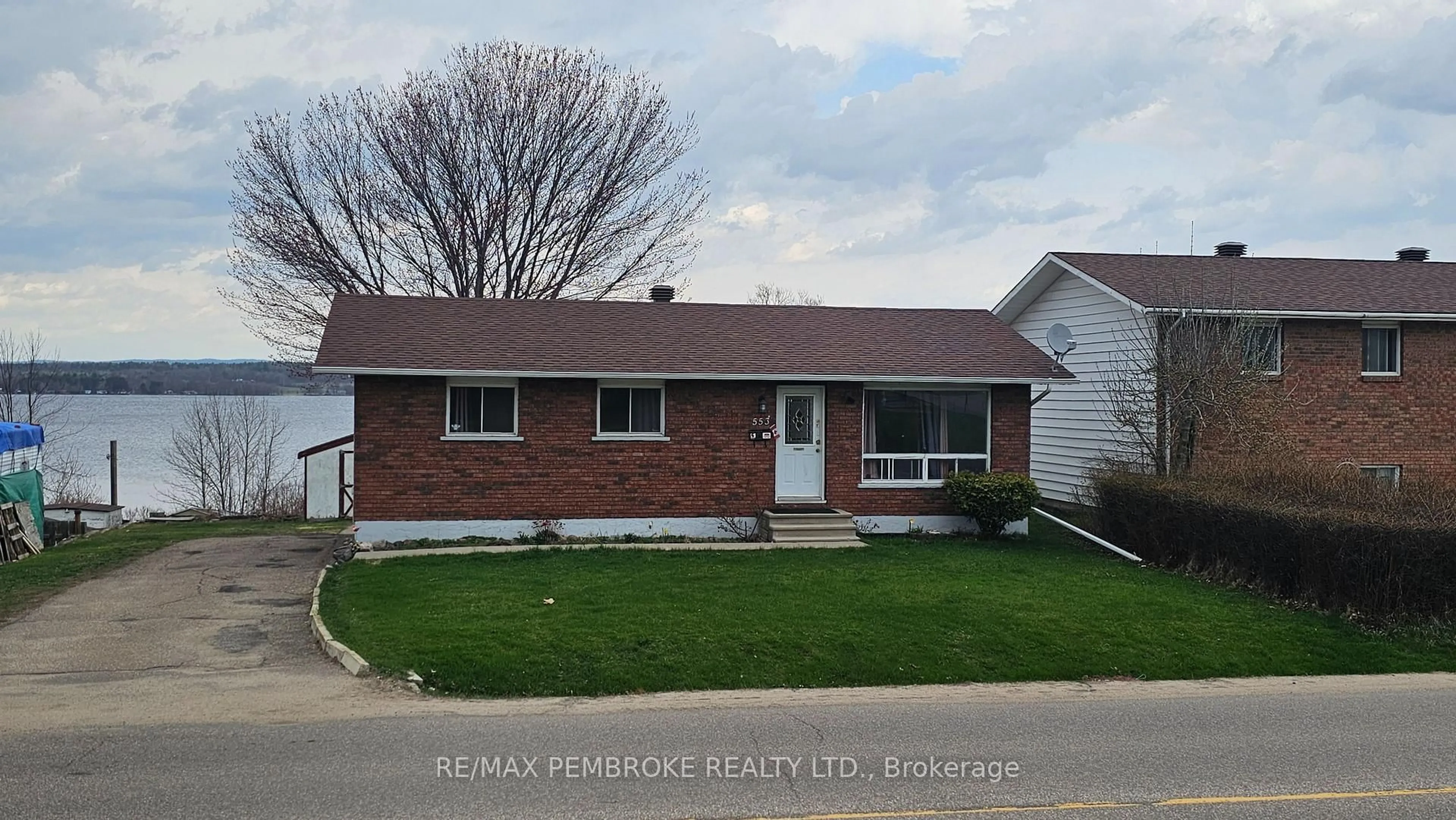 Unknown for 553 Nelson St, Pembroke Ontario K8A 3P3