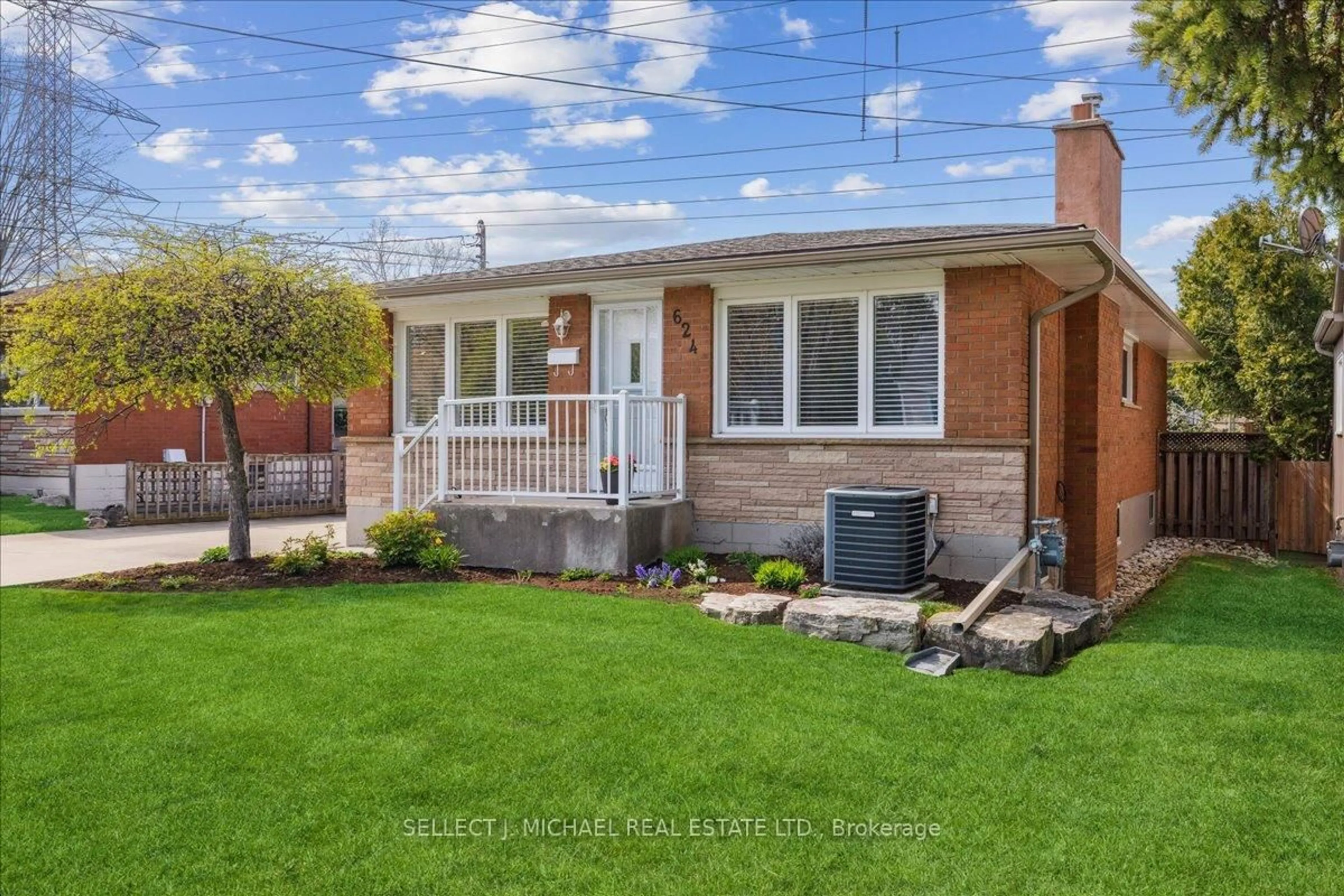 Home with brick exterior material, street for 624 Cochrane Rd, Hamilton Ontario L8K 3H6