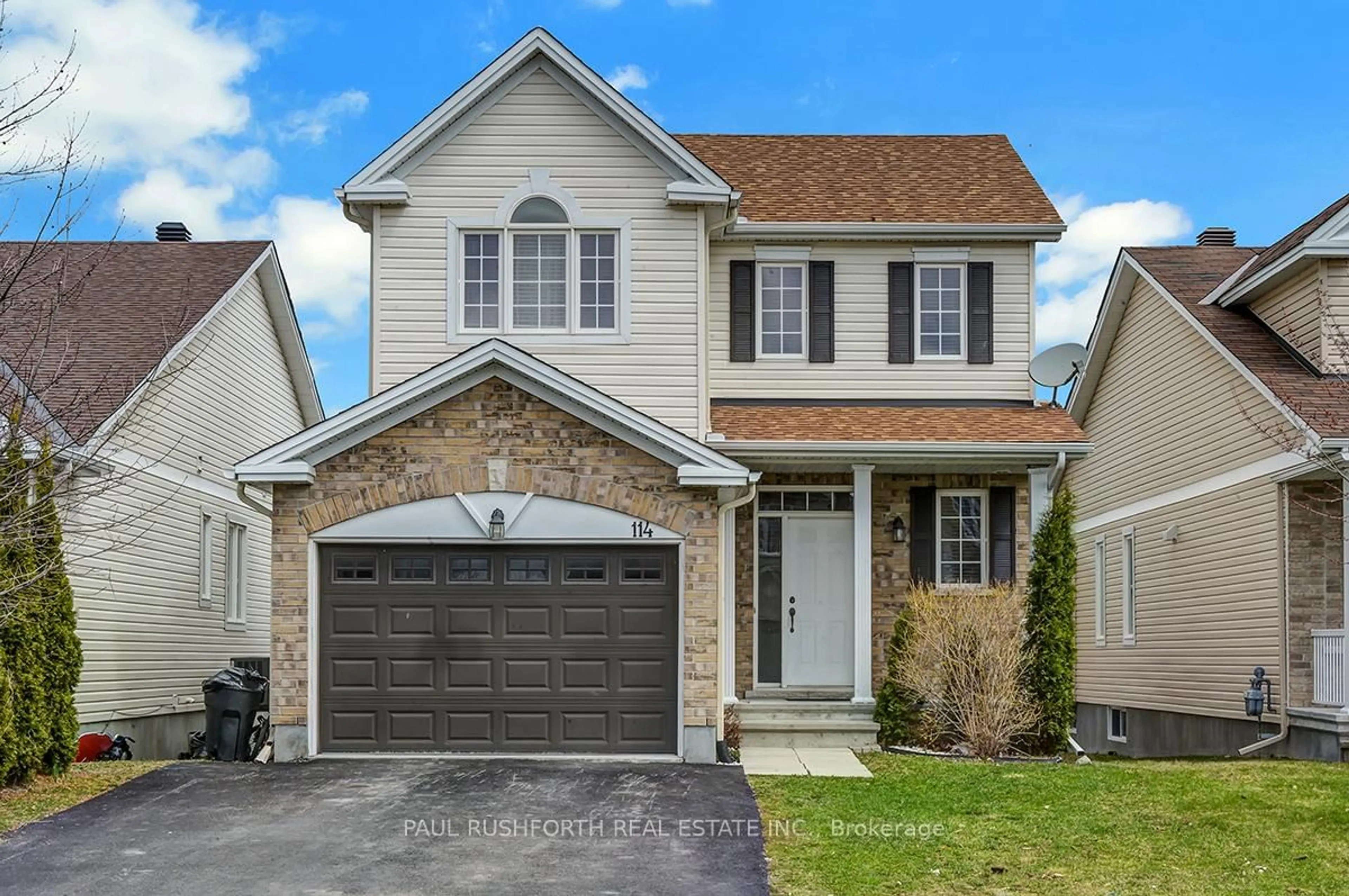 Home with vinyl exterior material, street for 114 Bert Hall St, Arnprior Ontario K7S 0G7