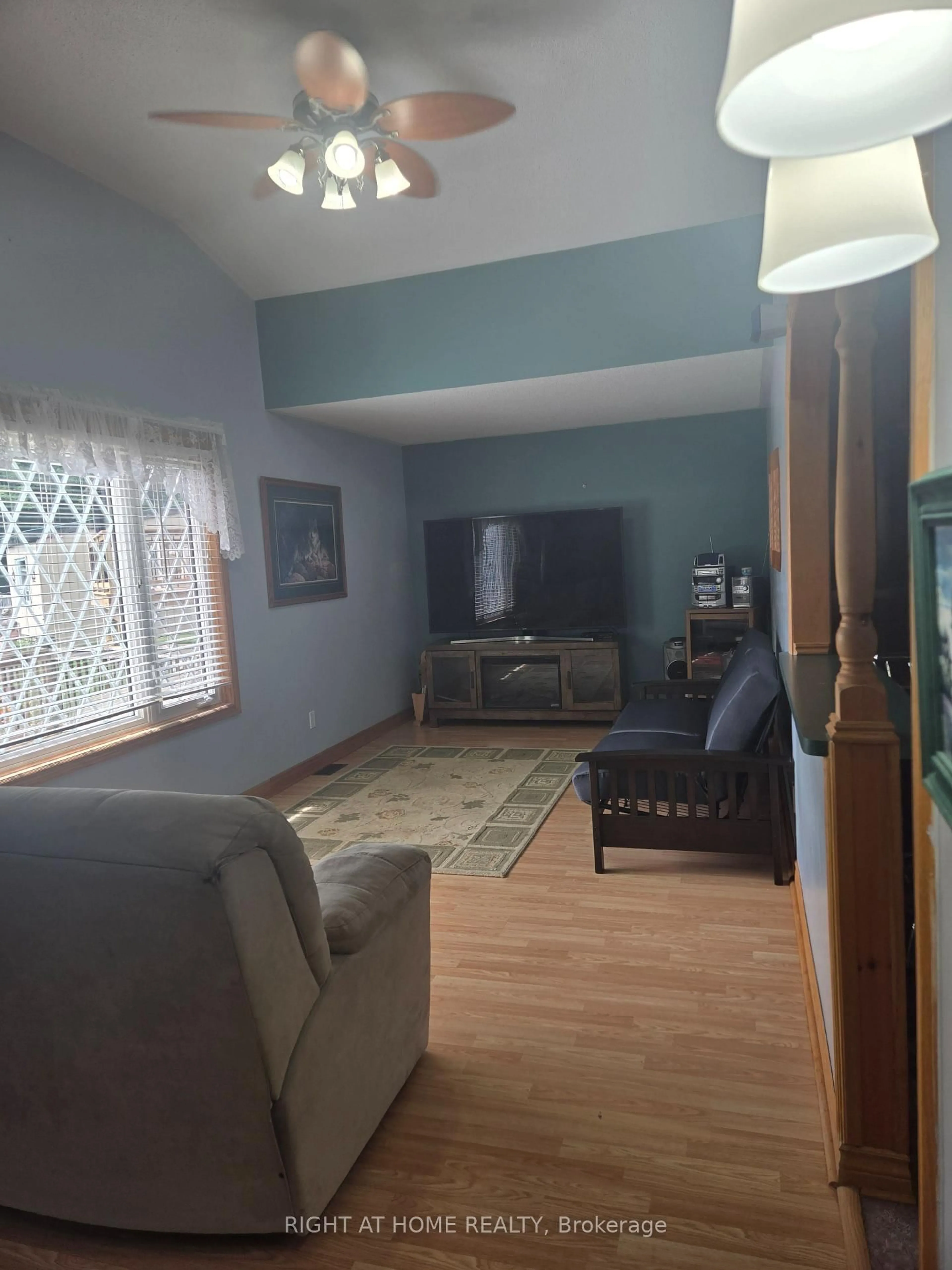 Living room with furniture, unknown for 1043 Lobo Dr #40, Minden Hills Ontario K0M 2K0