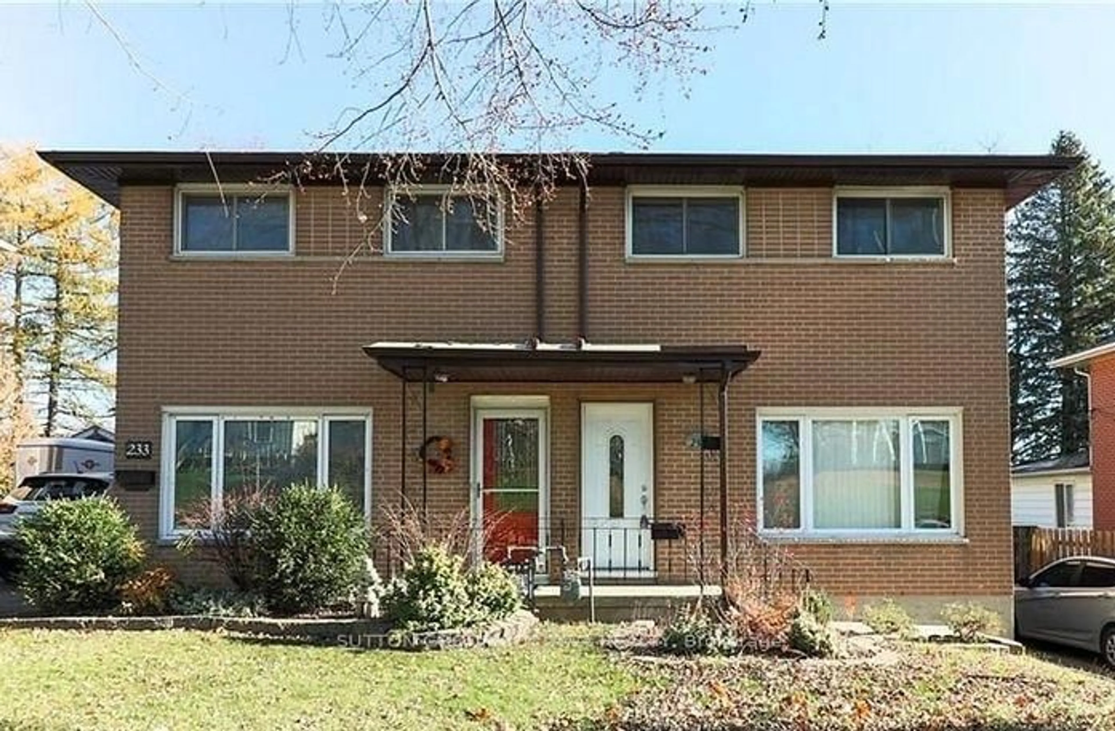 Home with brick exterior material, street for 231 Perth St, Brockville Ontario K6V 5E7