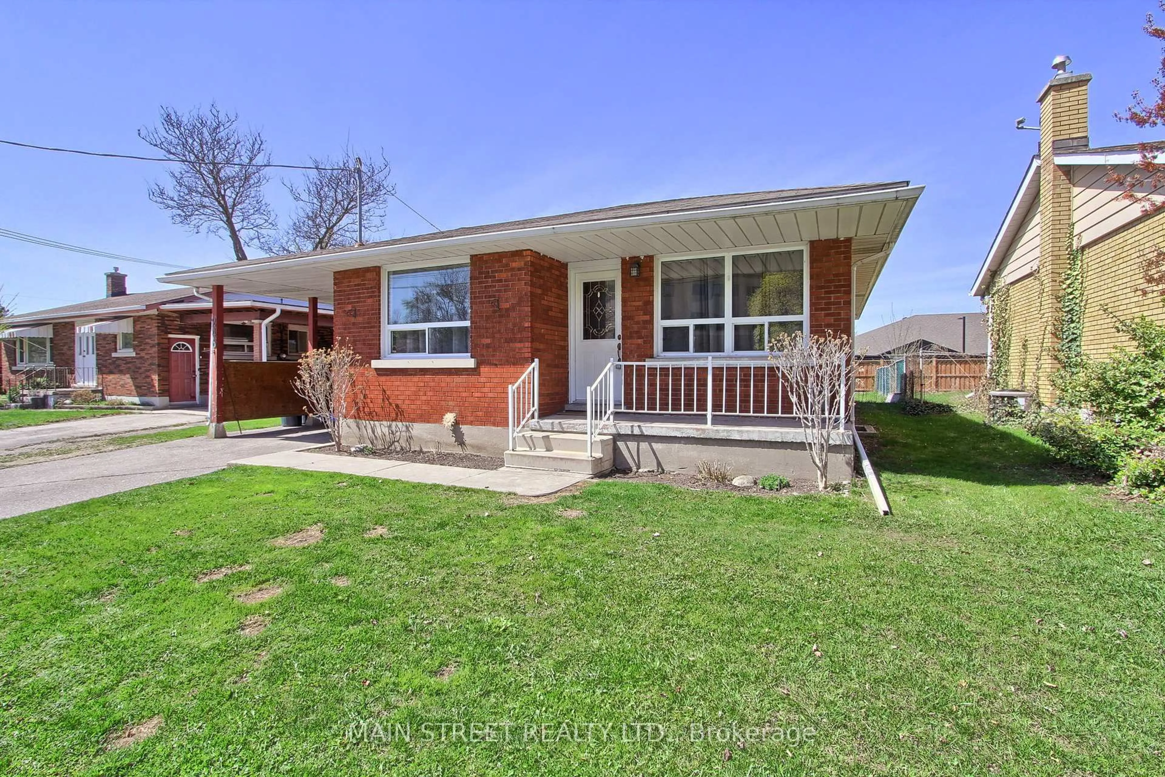 Home with brick exterior material, street for 246 FRANKLIN St, Kitchener Ontario N2A 1Y6