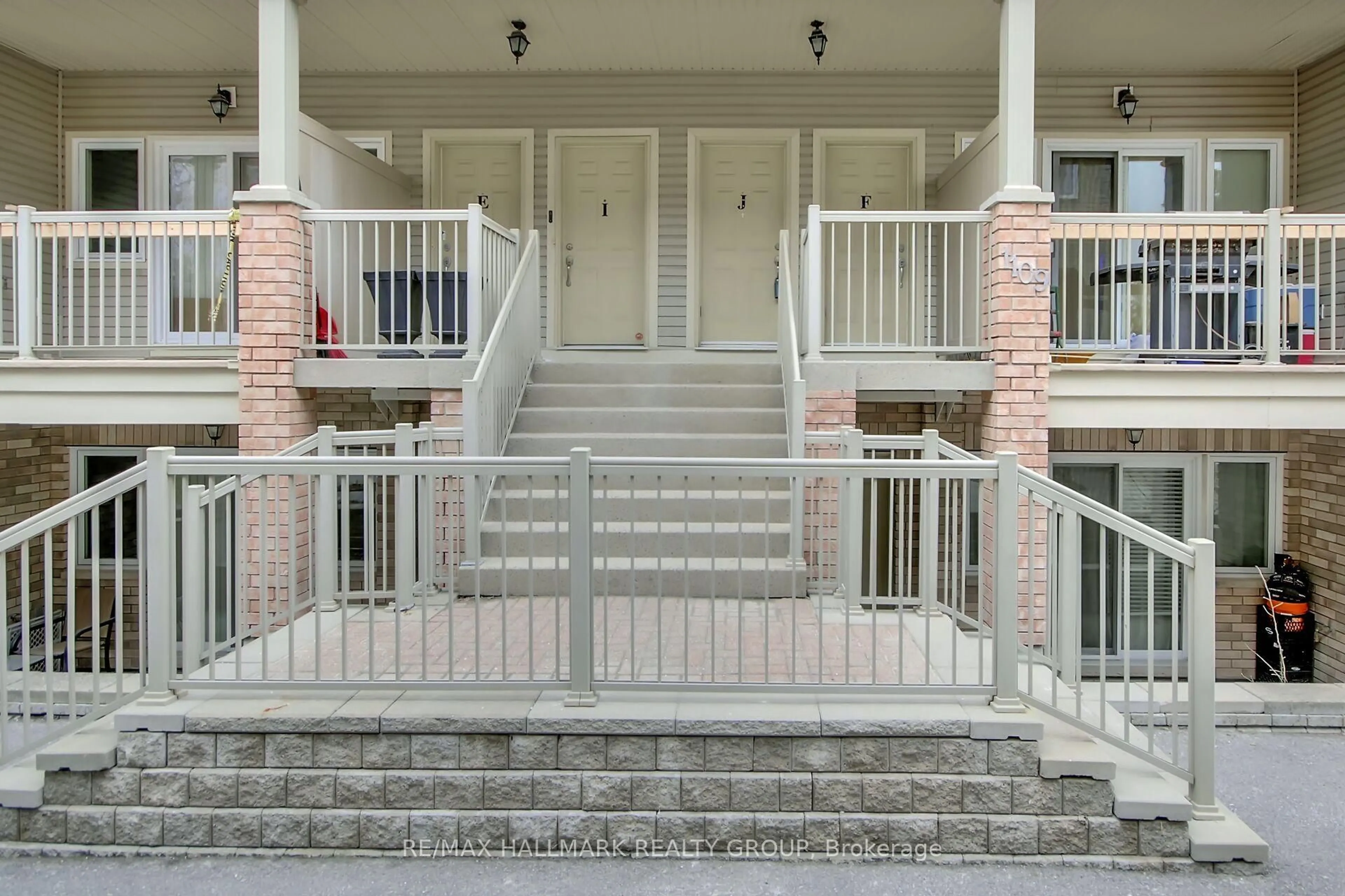Patio, street for 1109 Stittsville Main St #J, Ottawa Ontario K2S 0C6