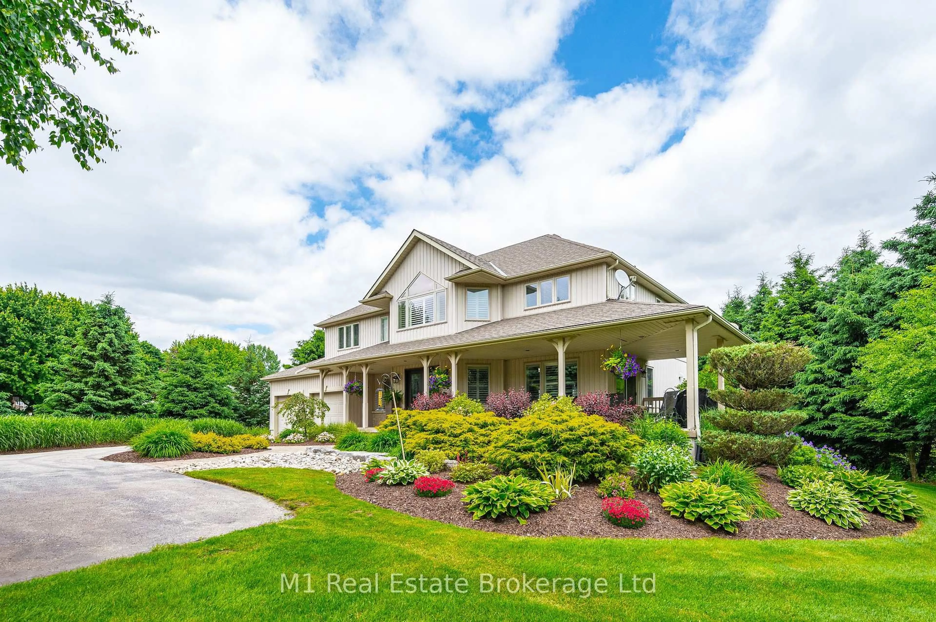 Home with vinyl exterior material, water/lake/river/ocean view for 487 Anderson St, Centre Wellington Ontario N1M 1Z8