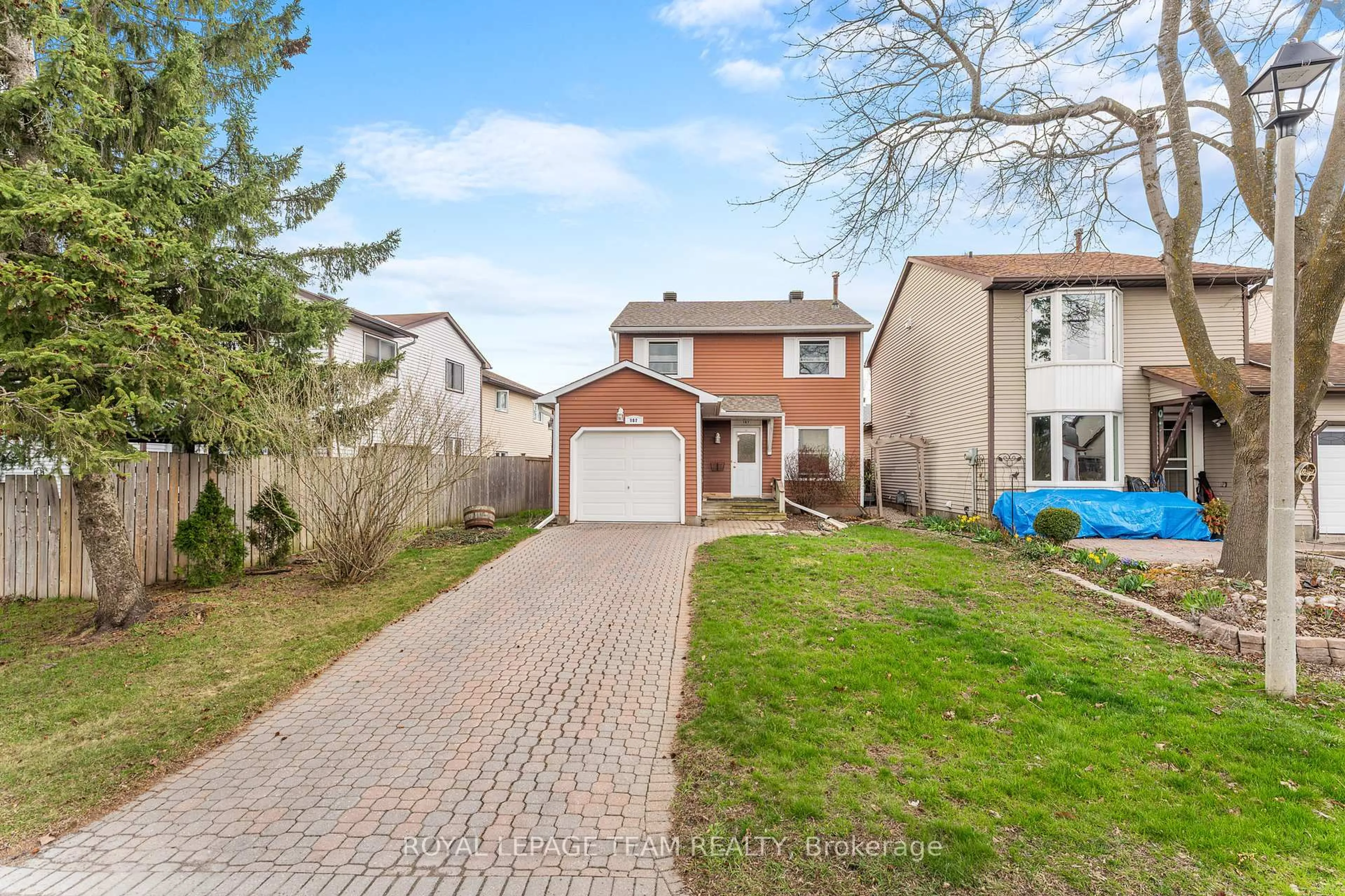 A pic from outside/outdoor area/front of a property/back of a property/a pic from drone, street for 107 Melanie Cres, Ottawa Ontario K2L 2E4