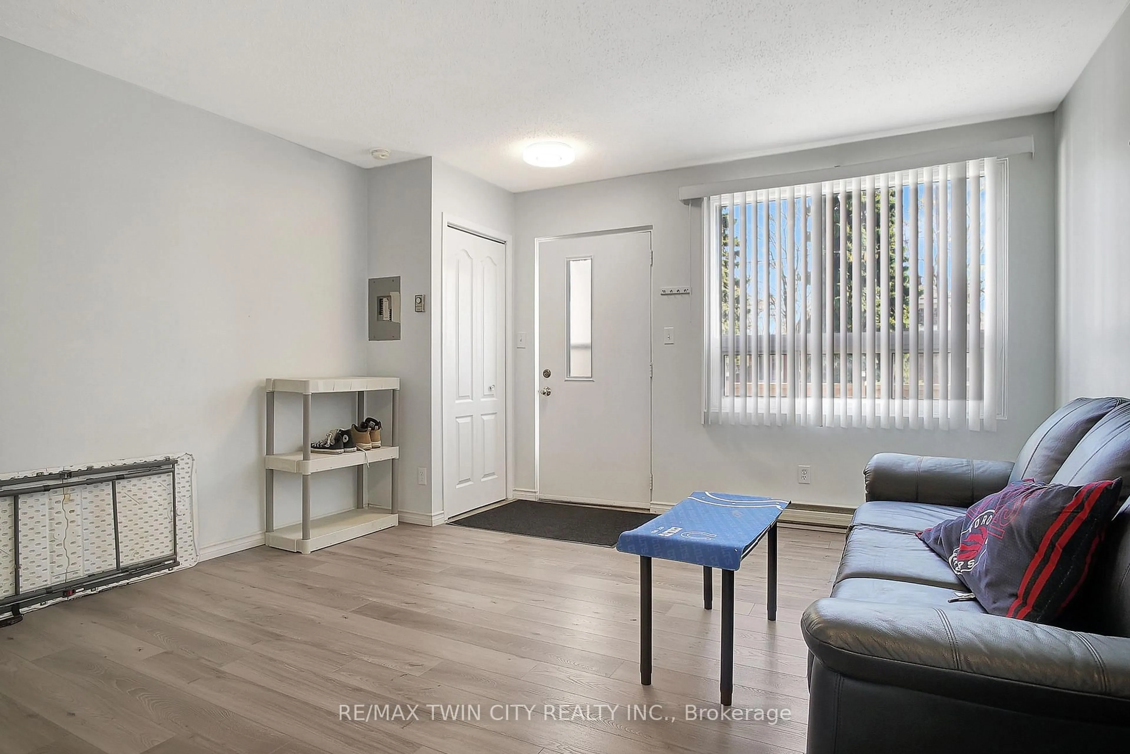 Unknown for 19 Waterside Ave, Cambridge Ontario N1R 1E8