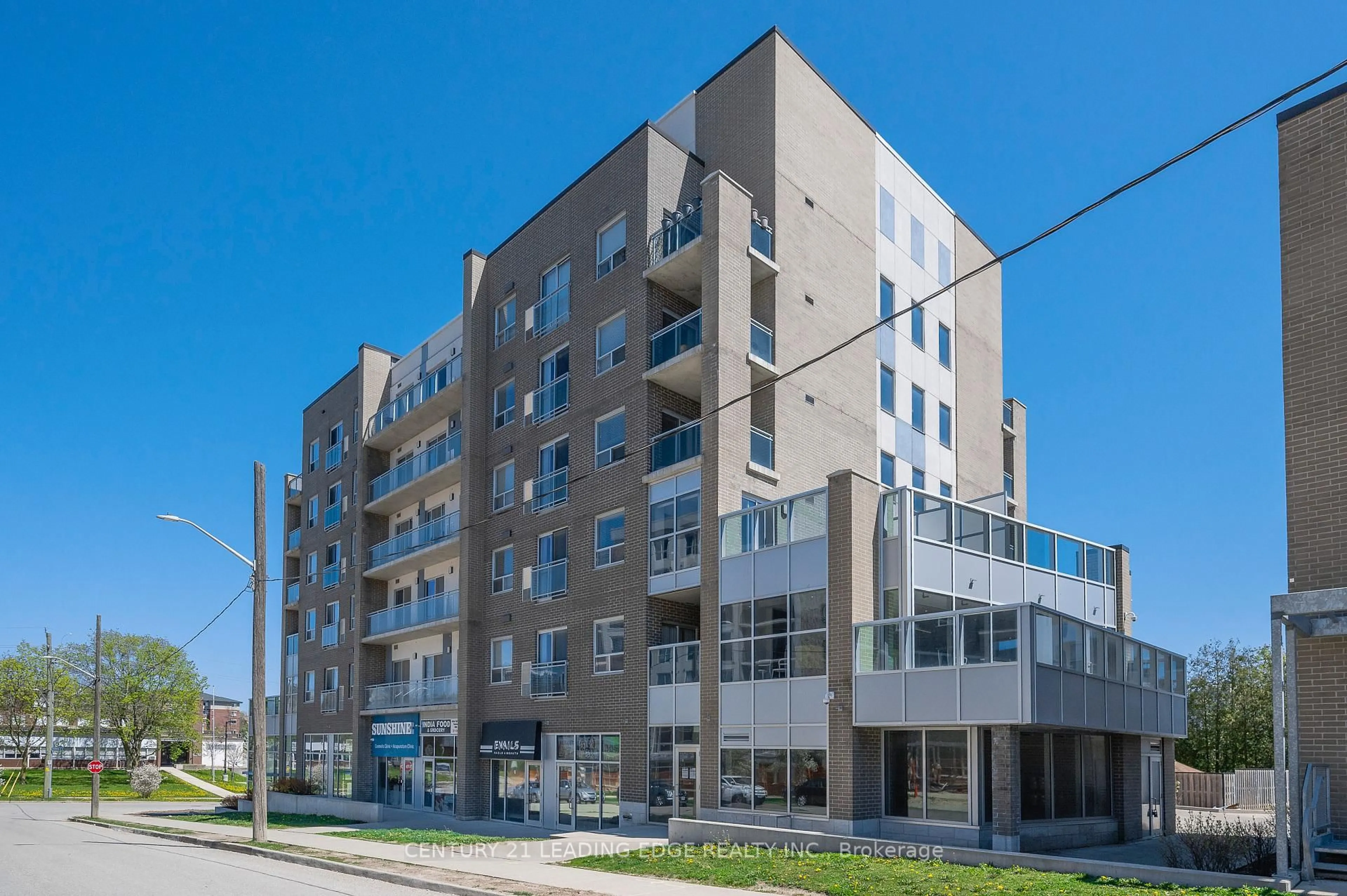 Patio, building for 62 Balsam St #B507, Waterloo Ontario N2L 3H2