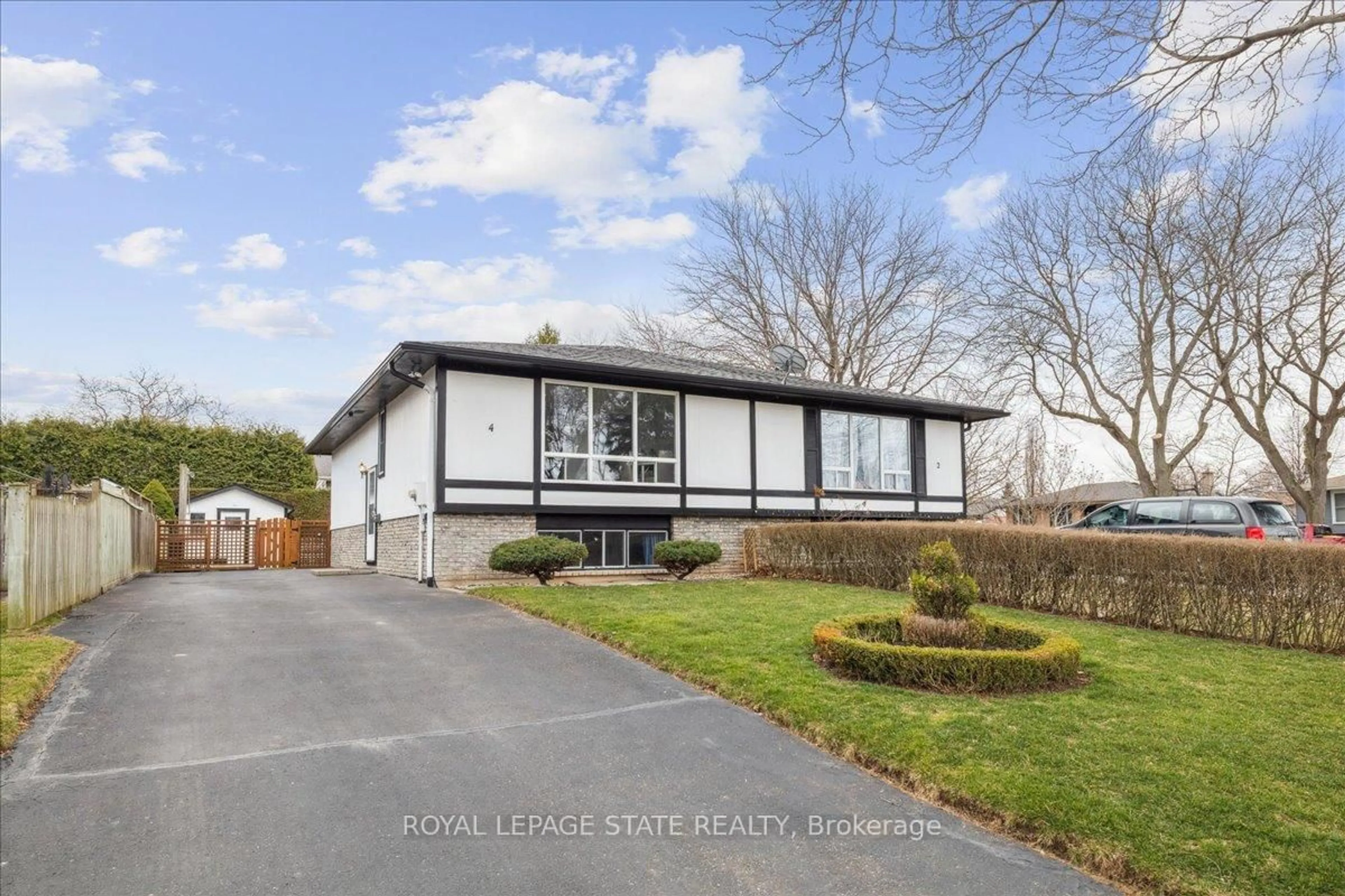 Unknown for 4 Glengrove Ave, Grimsby Ontario L3M 4L7