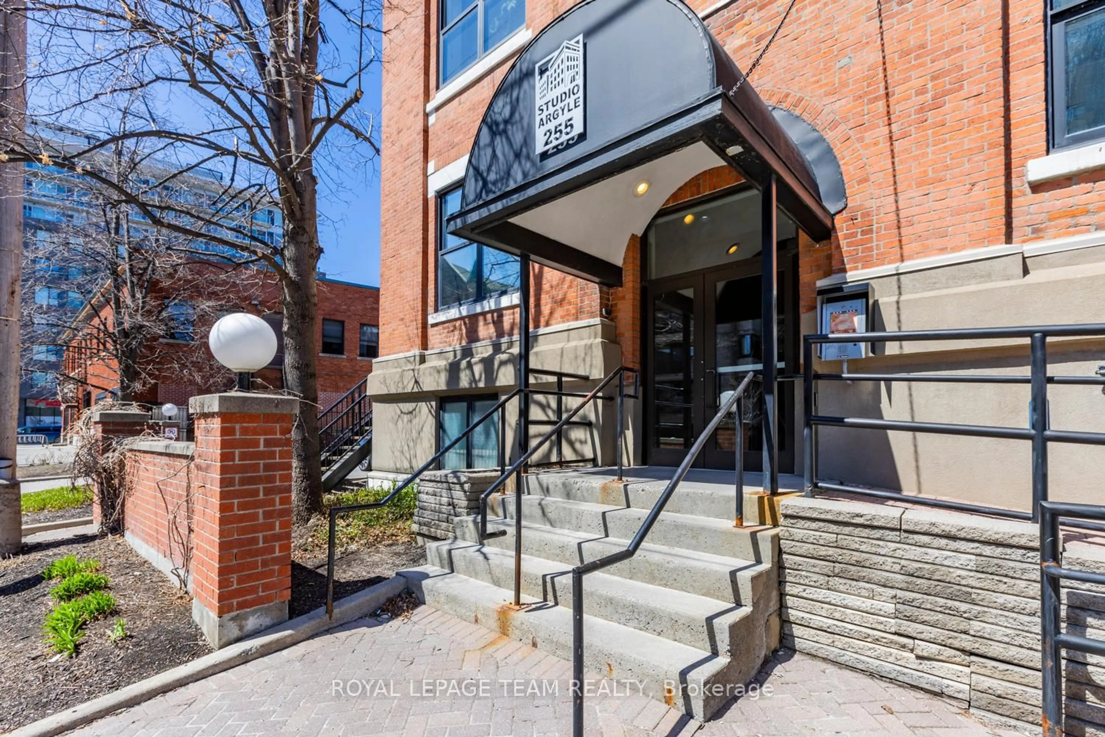 Unknown for 255 Argyle Ave #109, Ottawa Ontario K2P 2N7