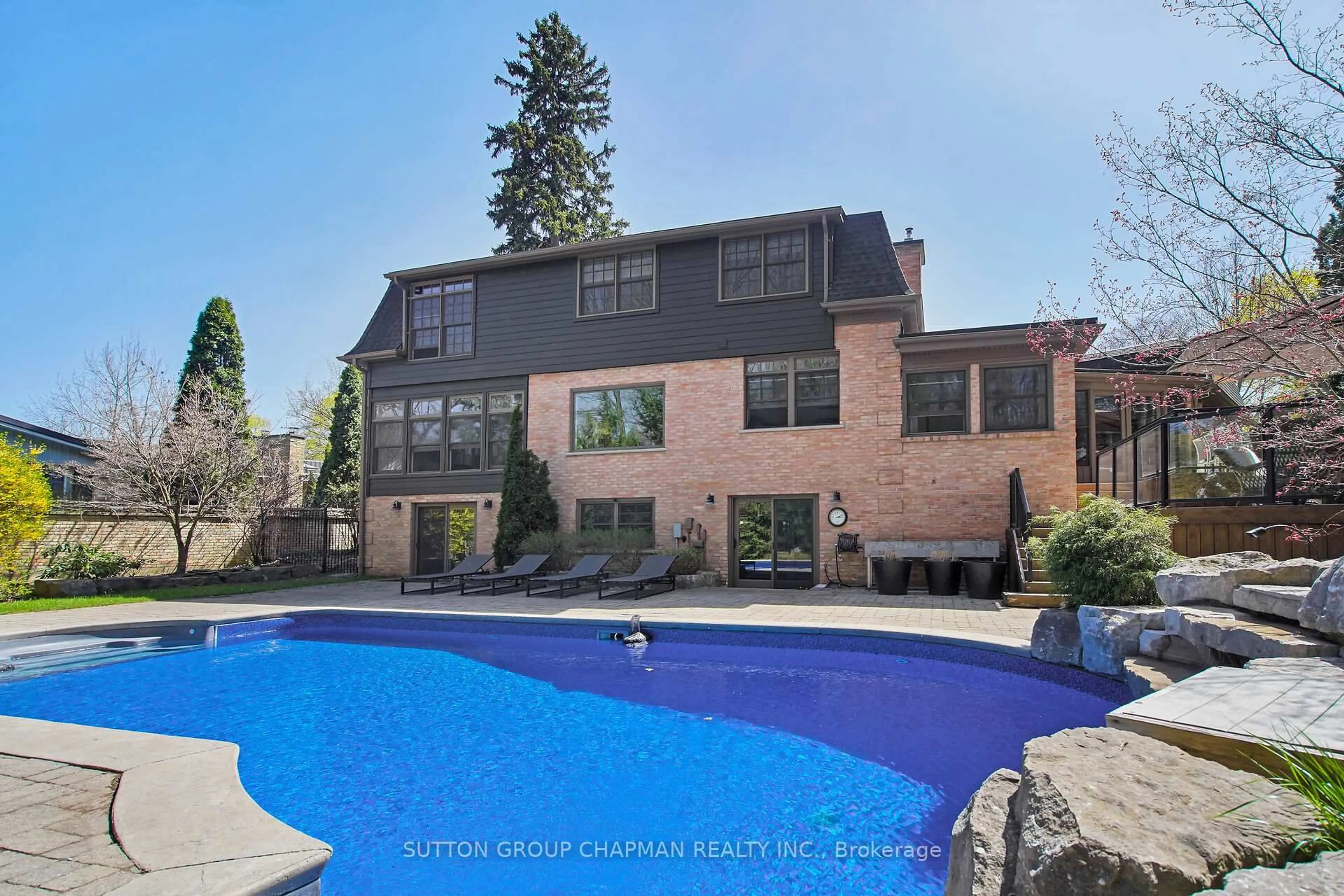 Pool for 163 Wychwood Park, London North Ontario N6G 1S1