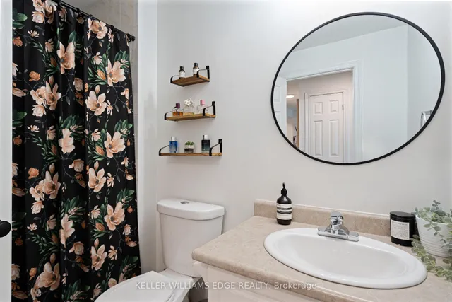 Additional property image - 262 Dundas St Unit 106