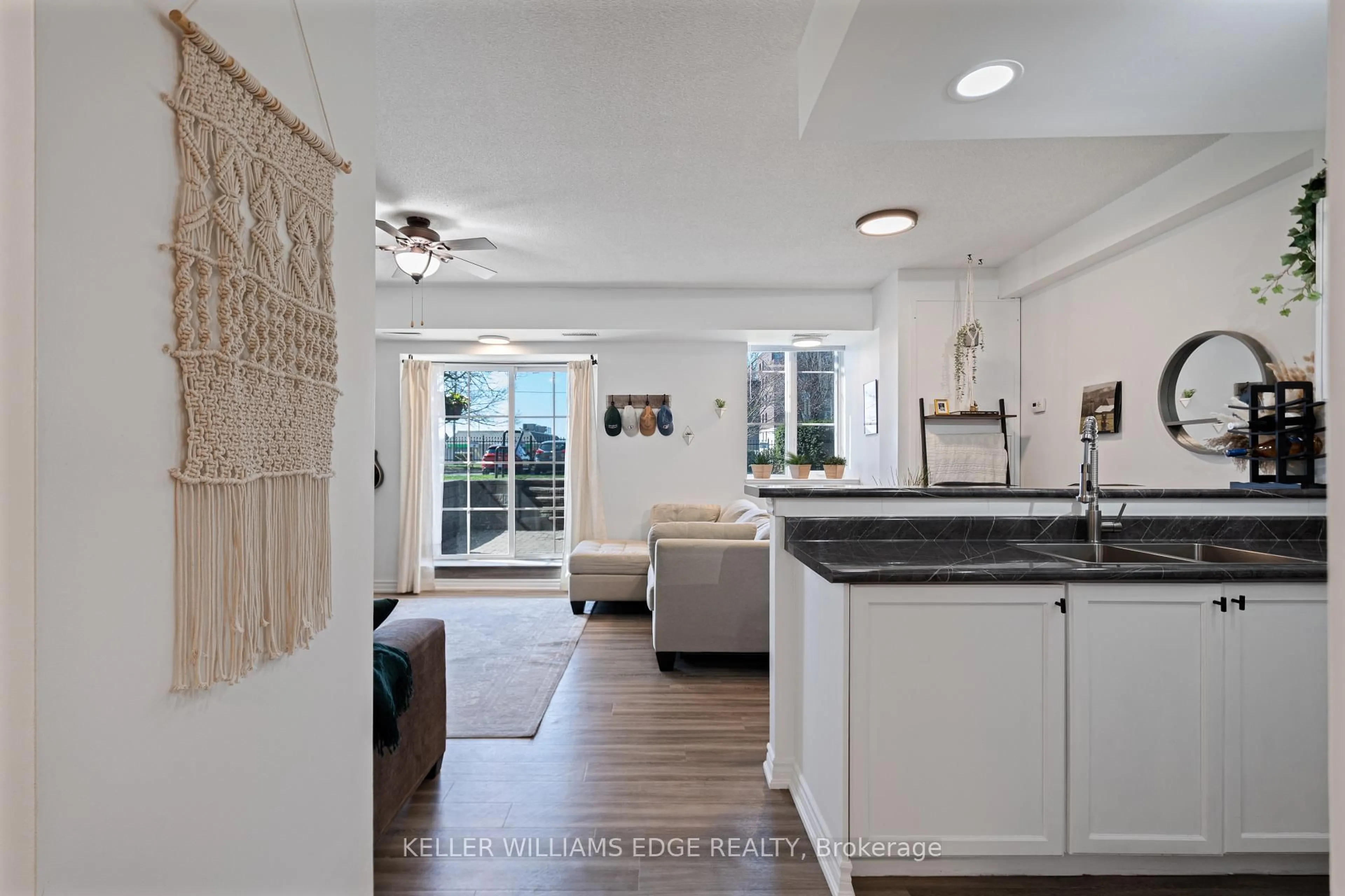 Open concept kitchen, ceramic/tile floor for 262 Dundas St #106, Hamilton Ontario L8B 1A9
