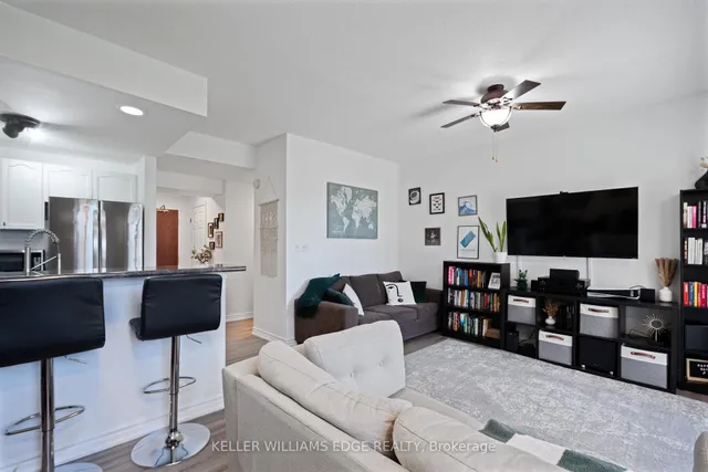 Additional property image - 262 Dundas St Unit 106