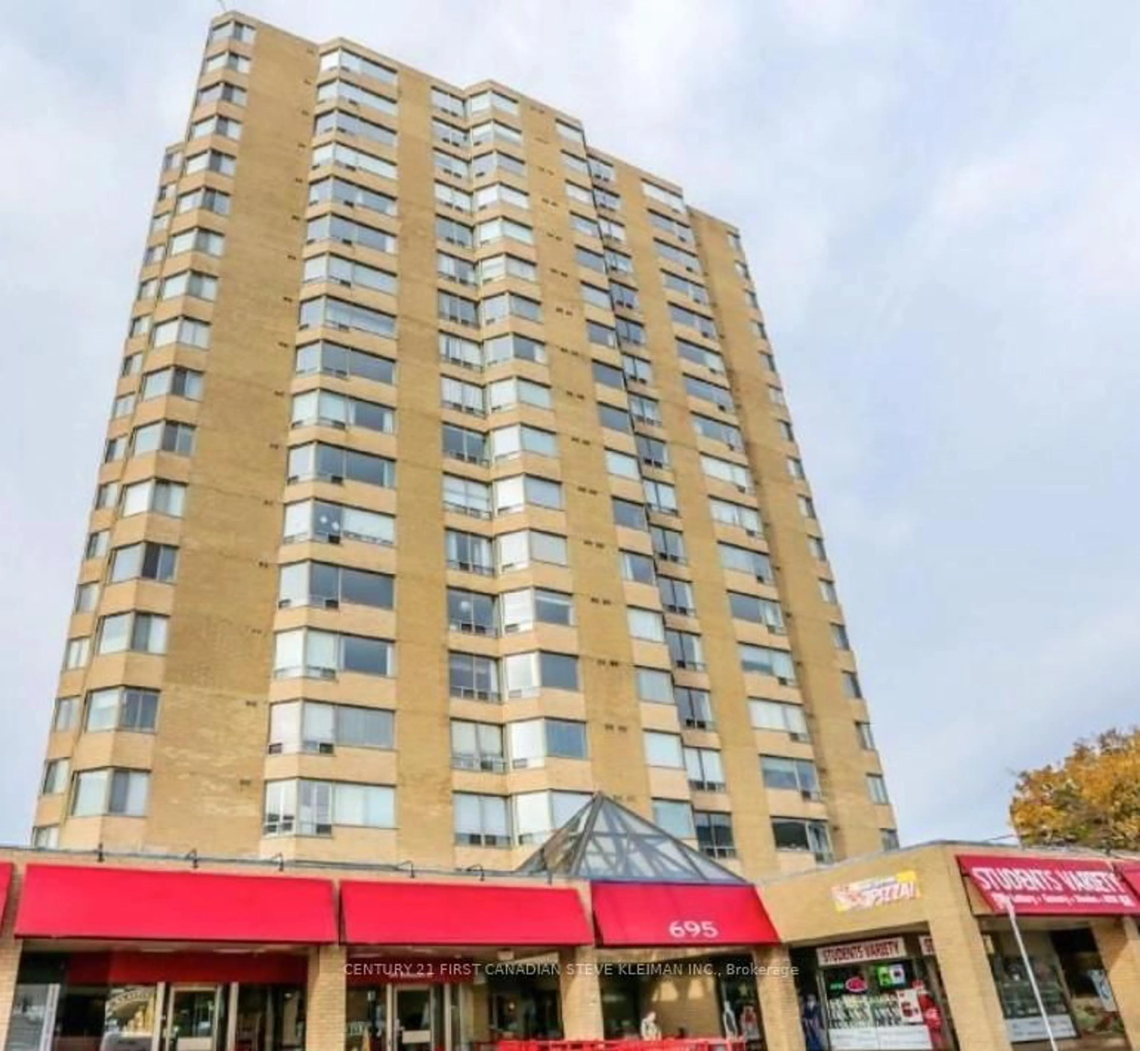 Indoor foyer for 695 Richmond St #406, London East Ontario N6A 5M8