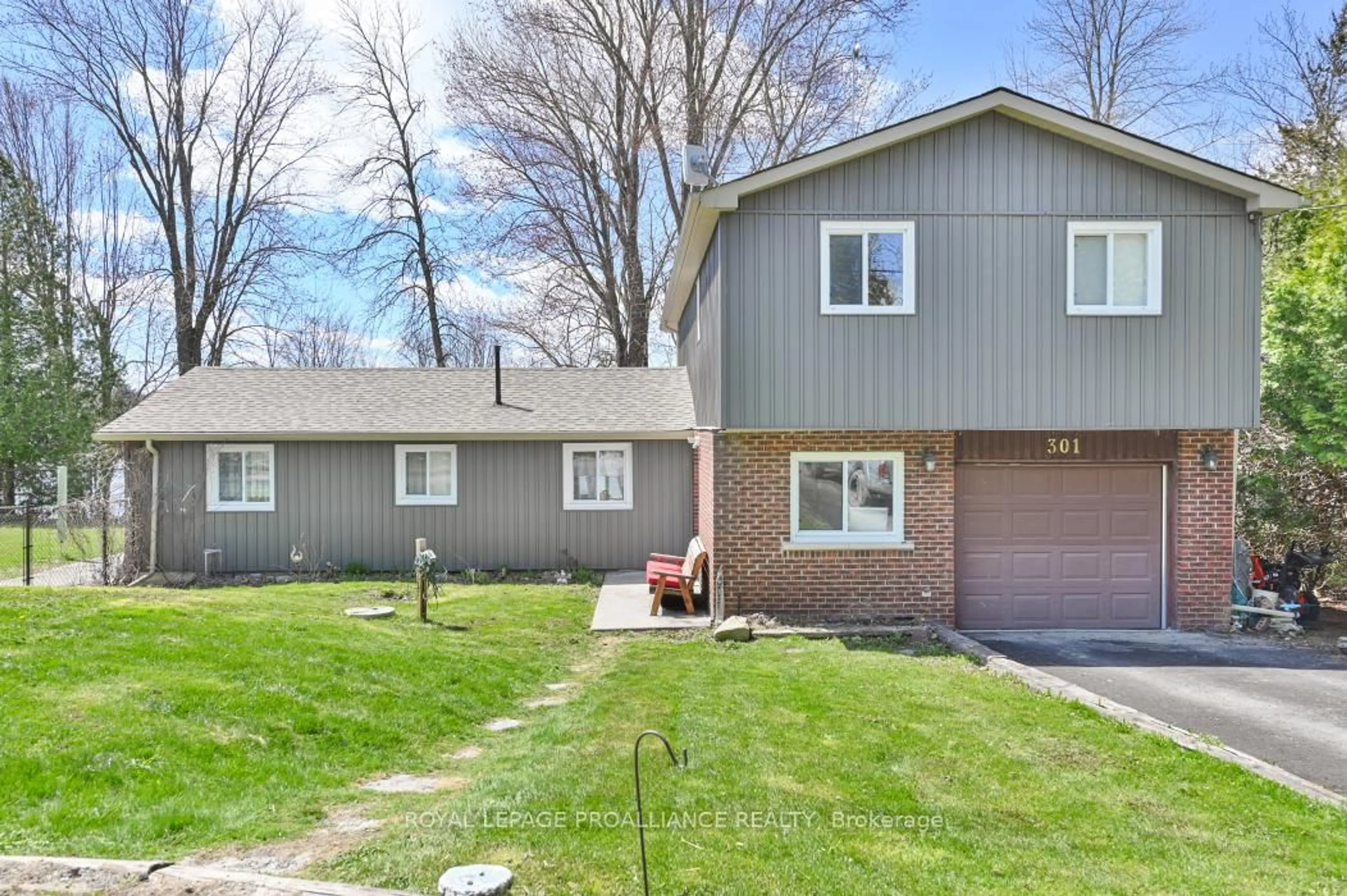 Home with vinyl exterior material, street for 301 Sherry Rd, Thomasburg Ontario K0K 3H0