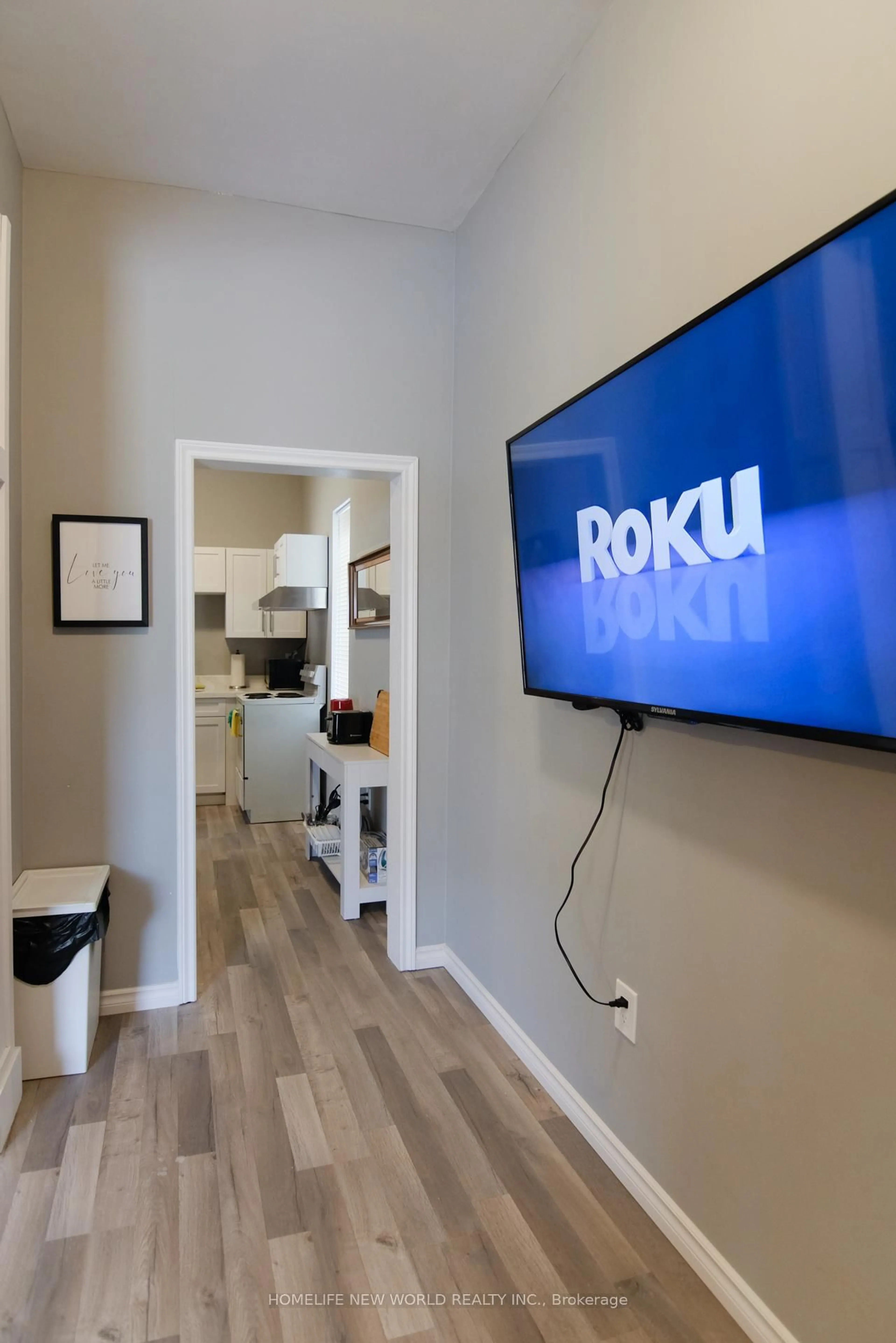 A pic of a room for 144 Adelaide St, London East Ontario N6B 3G8