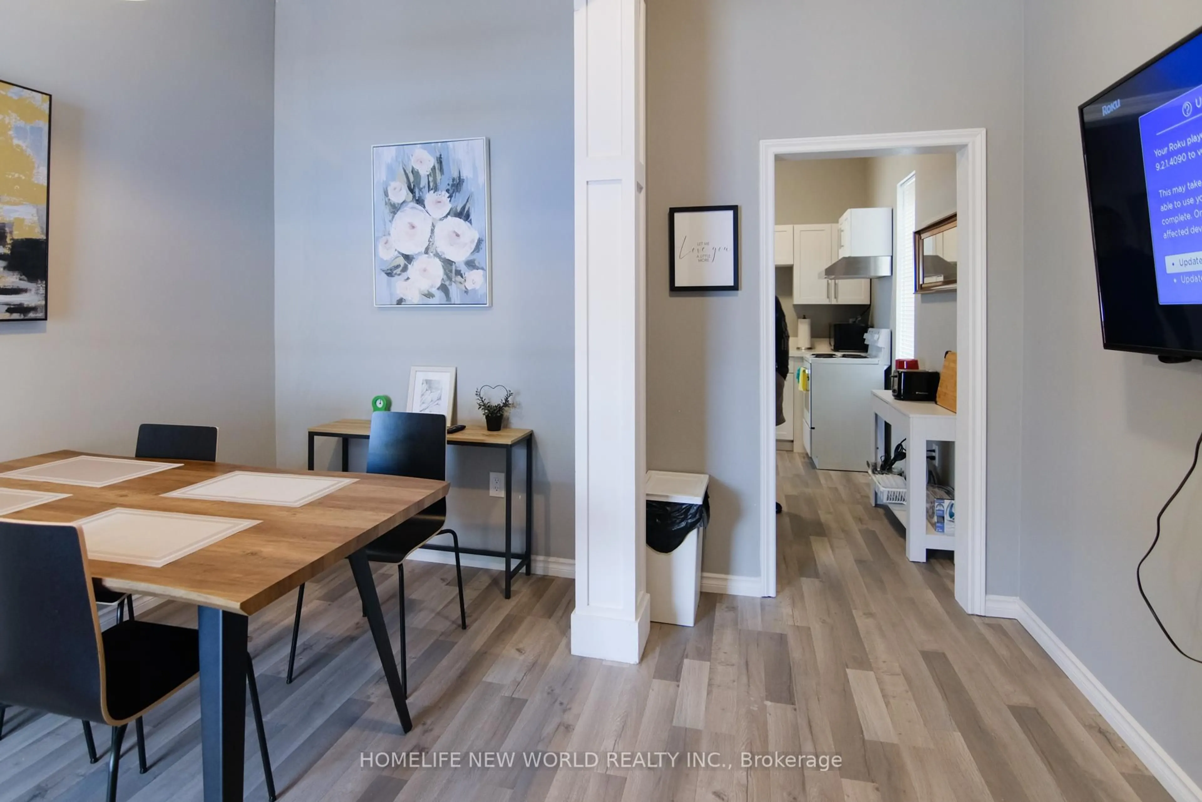 Indoor entryway for 144 Adelaide St, London East Ontario N6B 3G8
