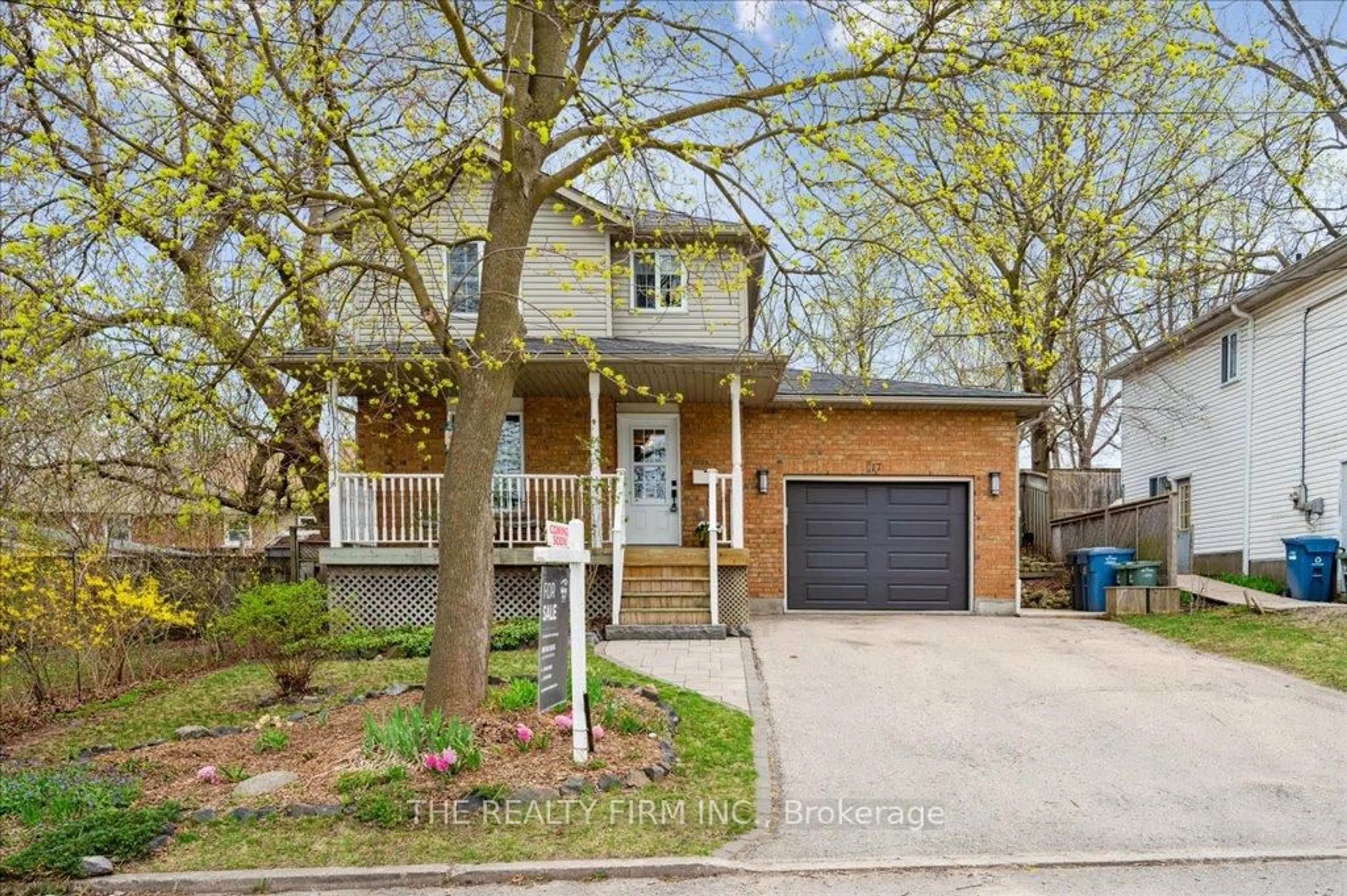 Home with brick exterior material, street for 17 Cassino Ave, Guelph Ontario N1E 7E3