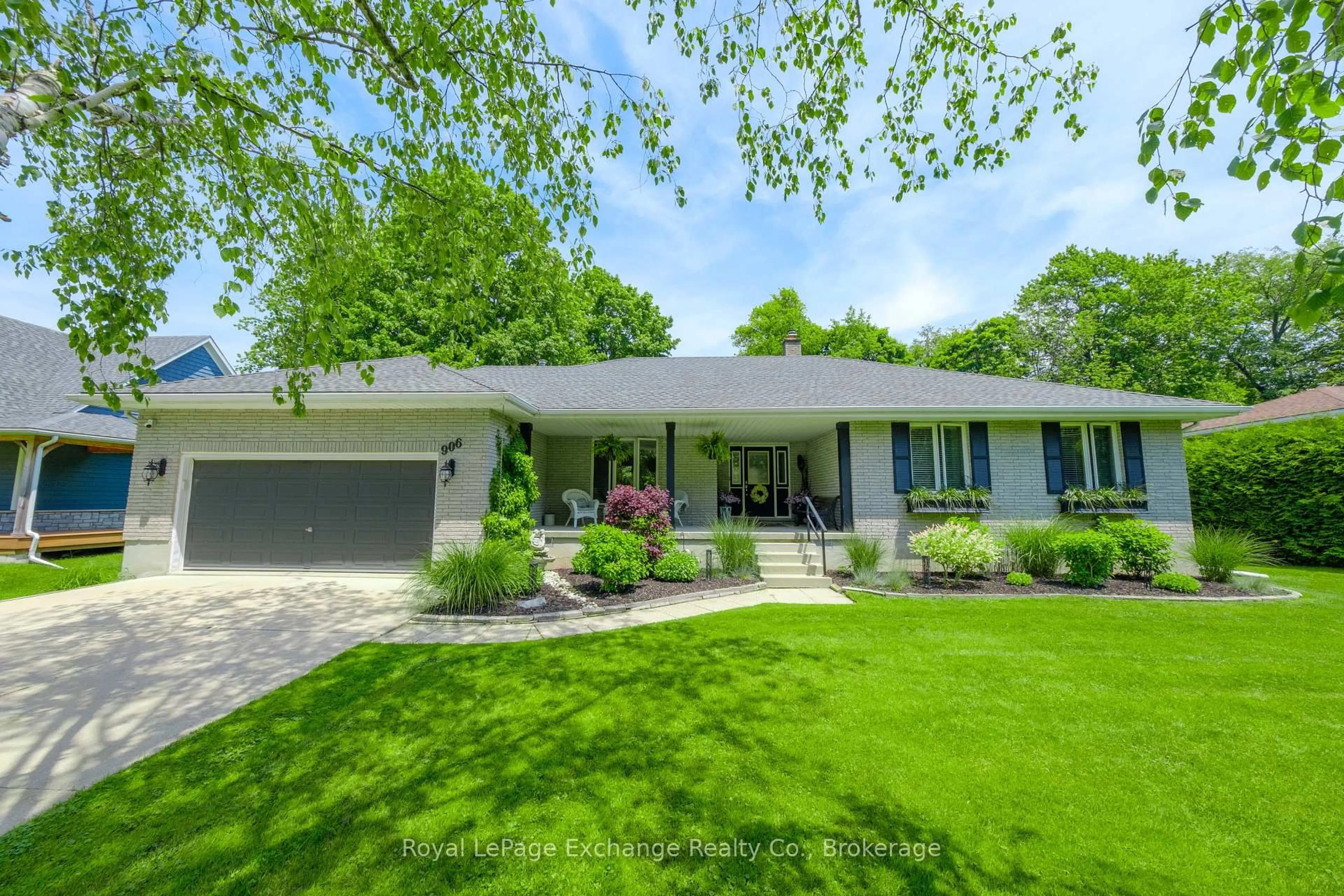 Unknown for 906 TANGLEWOOD Dr, Huron-Kinloss Ontario N2Z 2X3