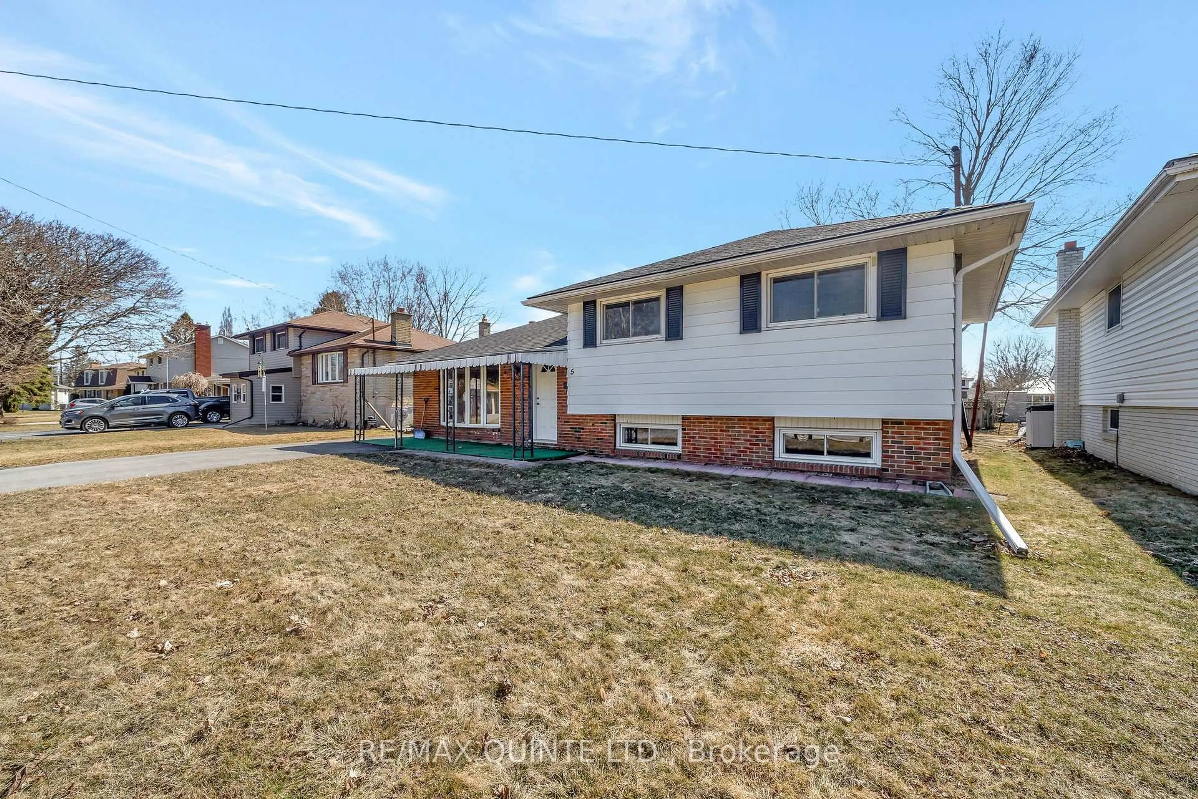 A pic from outside/outdoor area/front of a property/back of a property/a pic from drone, street for 5 Joyce Cres, Belleville Ontario K8N 1Y6