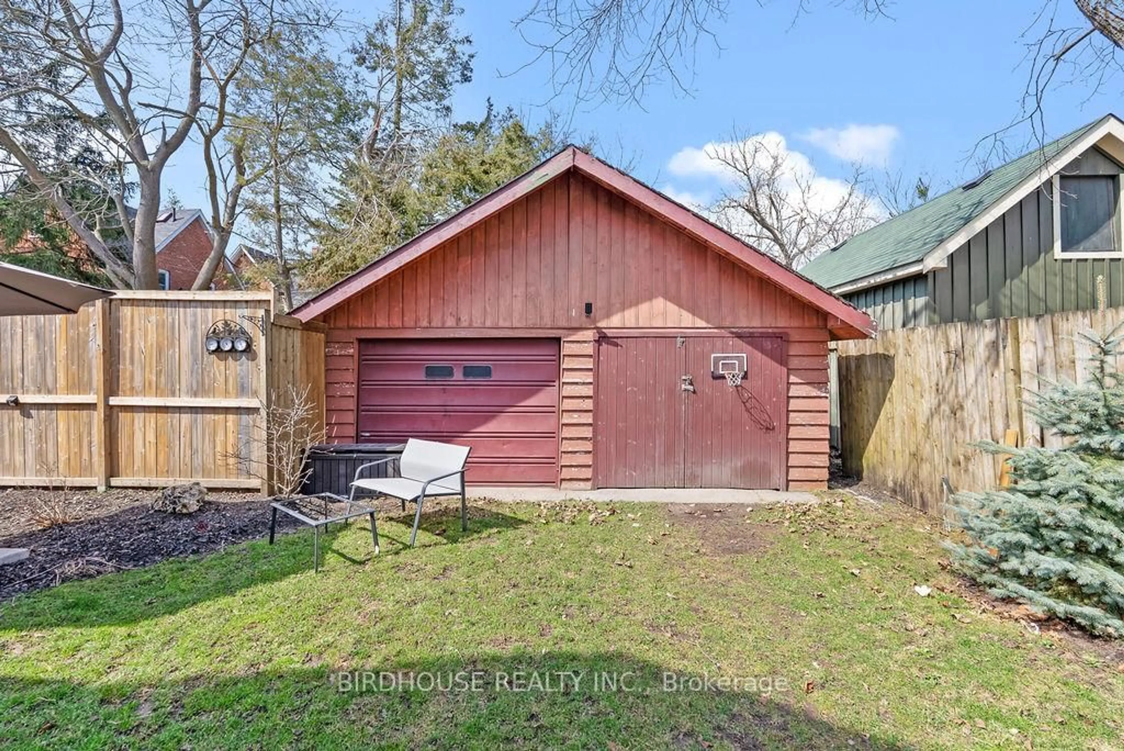 Shed for 21 Sussex St, Kawartha Lakes Ontario K9V 4H3