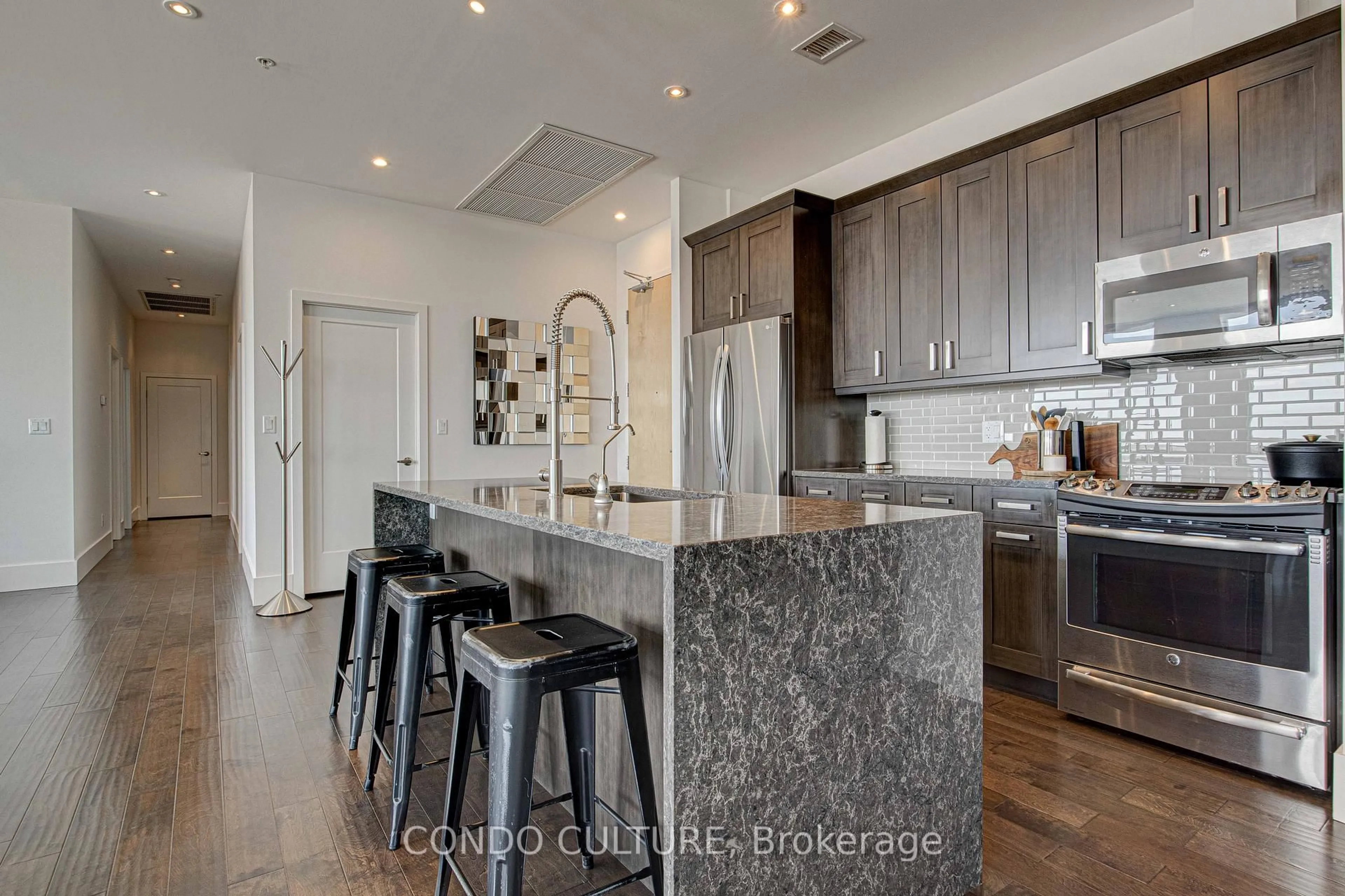 Open concept kitchen, unknown for 1 Victoria St #1902, Kitchener Ontario N2G 0B5