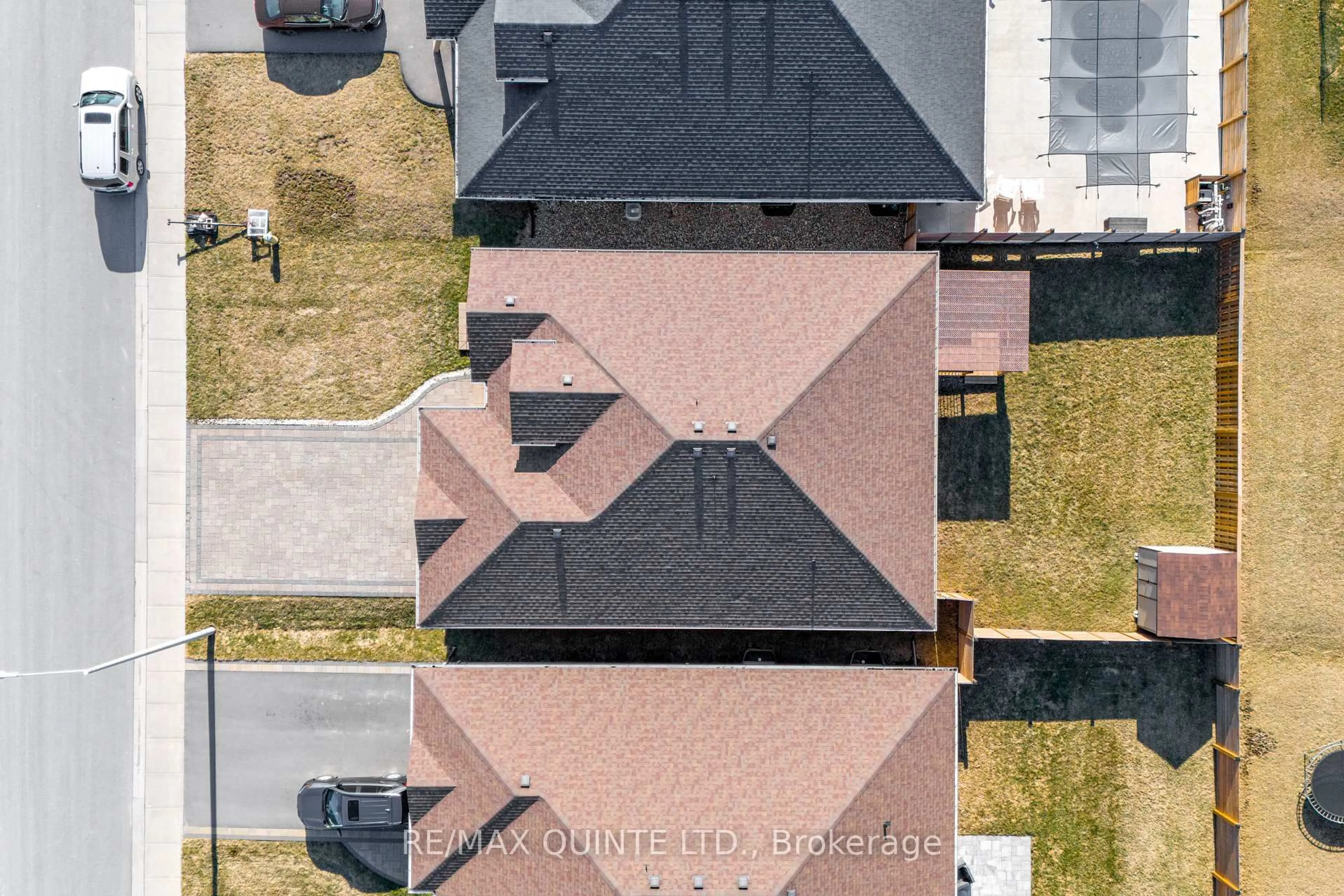 A pic from outside/outdoor area/front of a property/back of a property/a pic from drone, street for 18 Bel Air Cres, Quinte West Ontario K8V 0H4