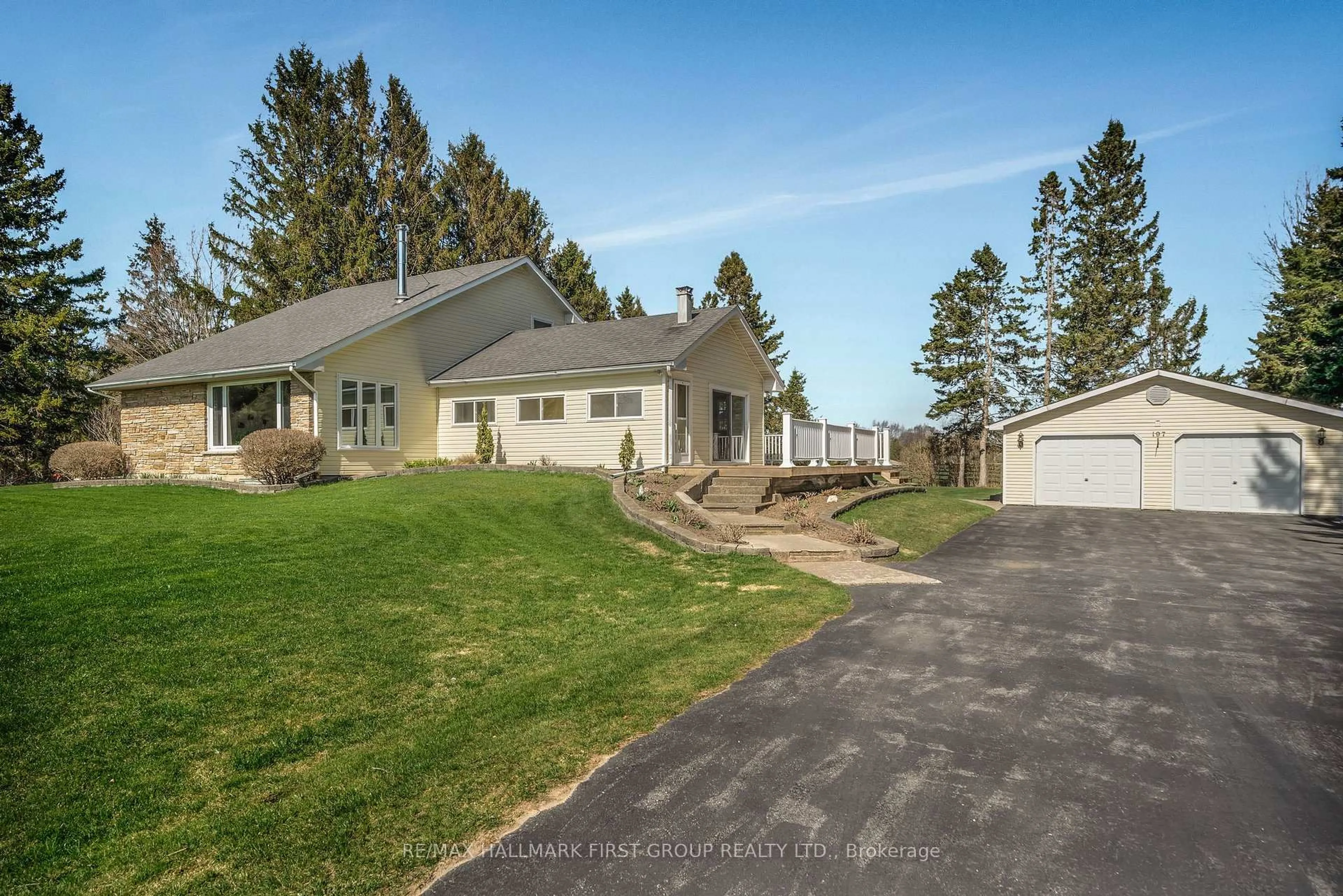A pic from outside/outdoor area/front of a property/back of a property/a pic from drone, street for 197 Station Rd, Alnwick/Haldimand Ontario K0K 2G0