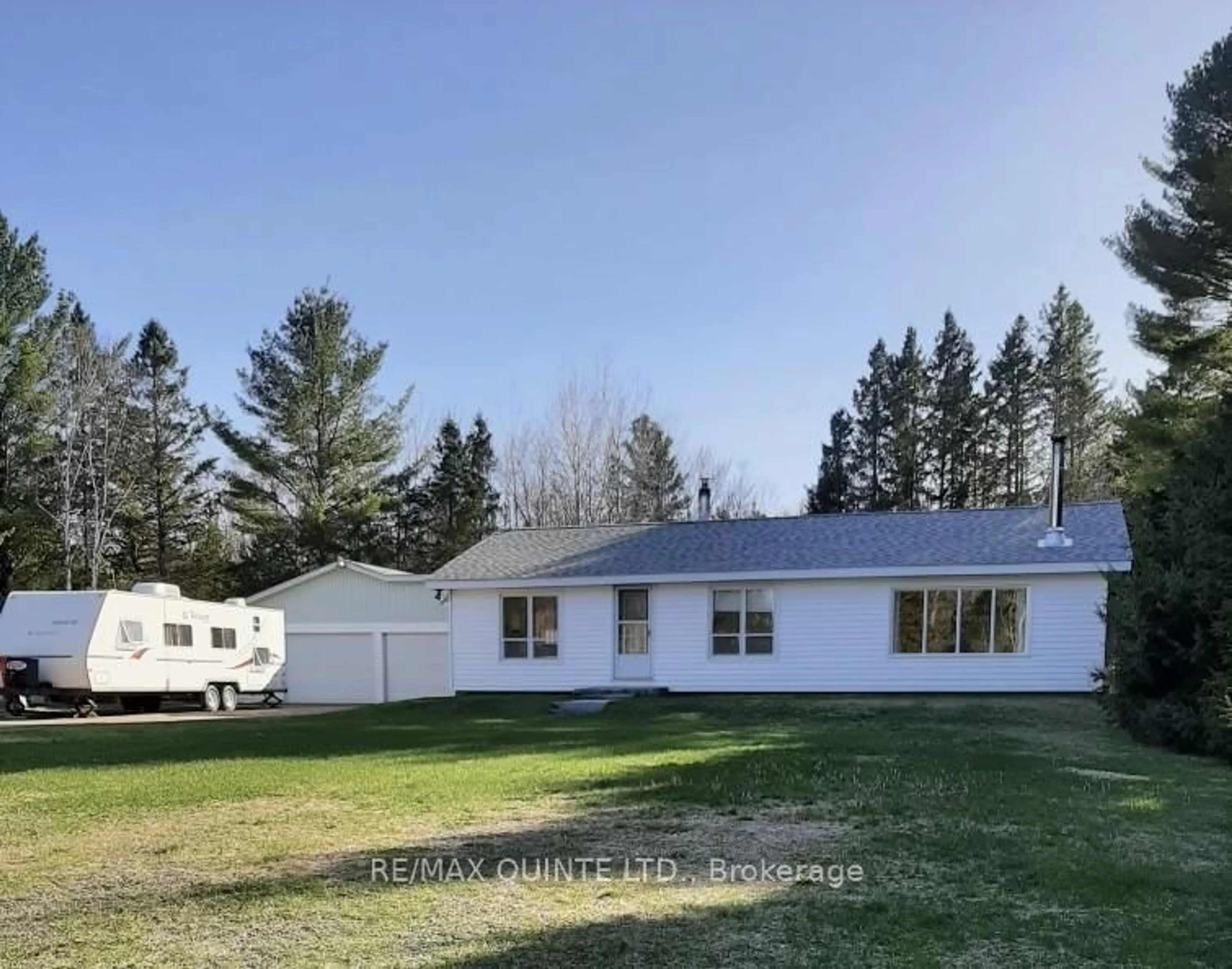 A pic from outside/outdoor area/front of a property/back of a property/a pic from drone, unknown for 2063 Henderson Rd, Arden Ontario K0H 1B0