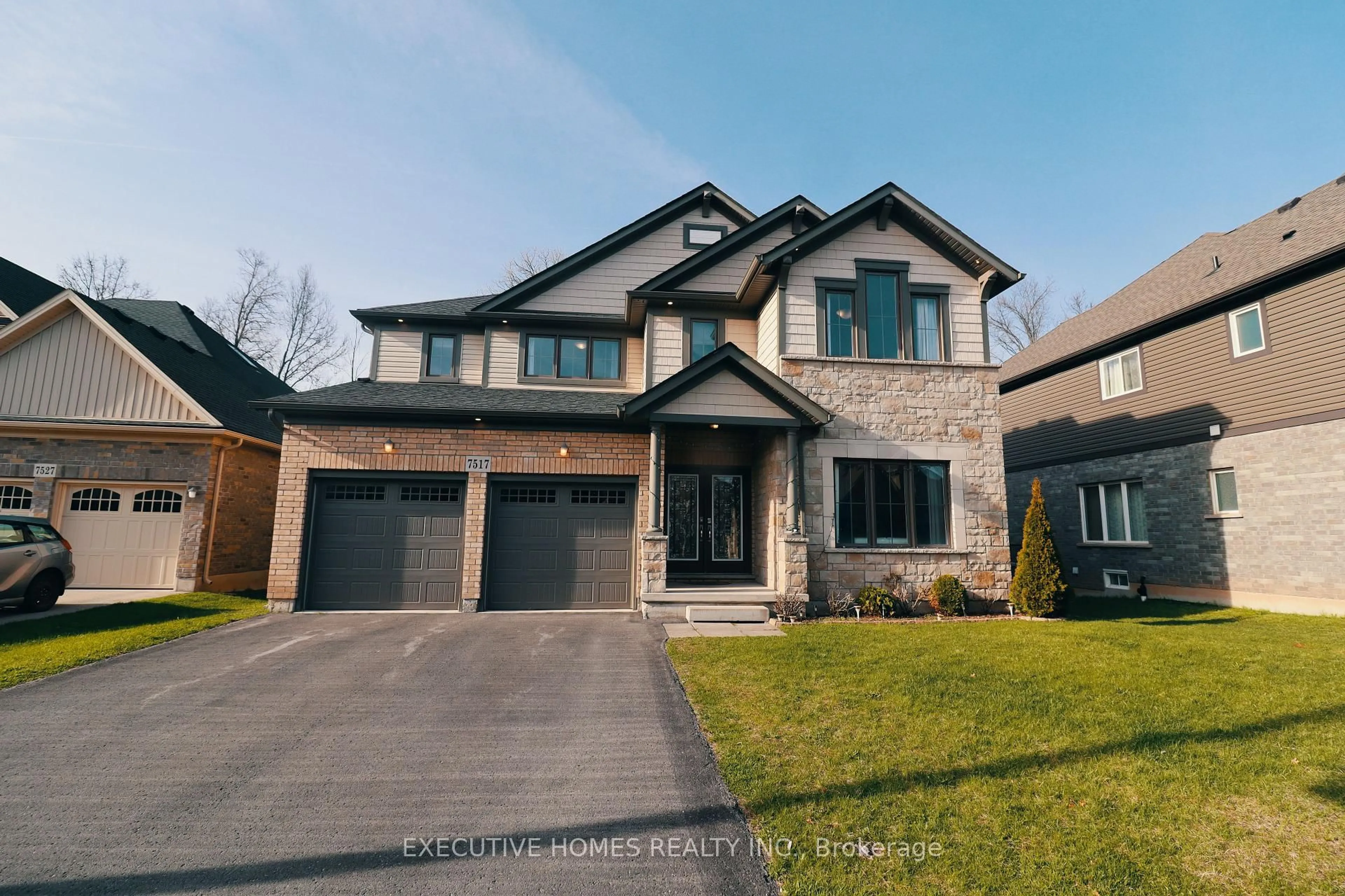 Home with brick exterior material, street for 7517 Lionshead Ave, Niagara Falls Ontario L2G 0A7