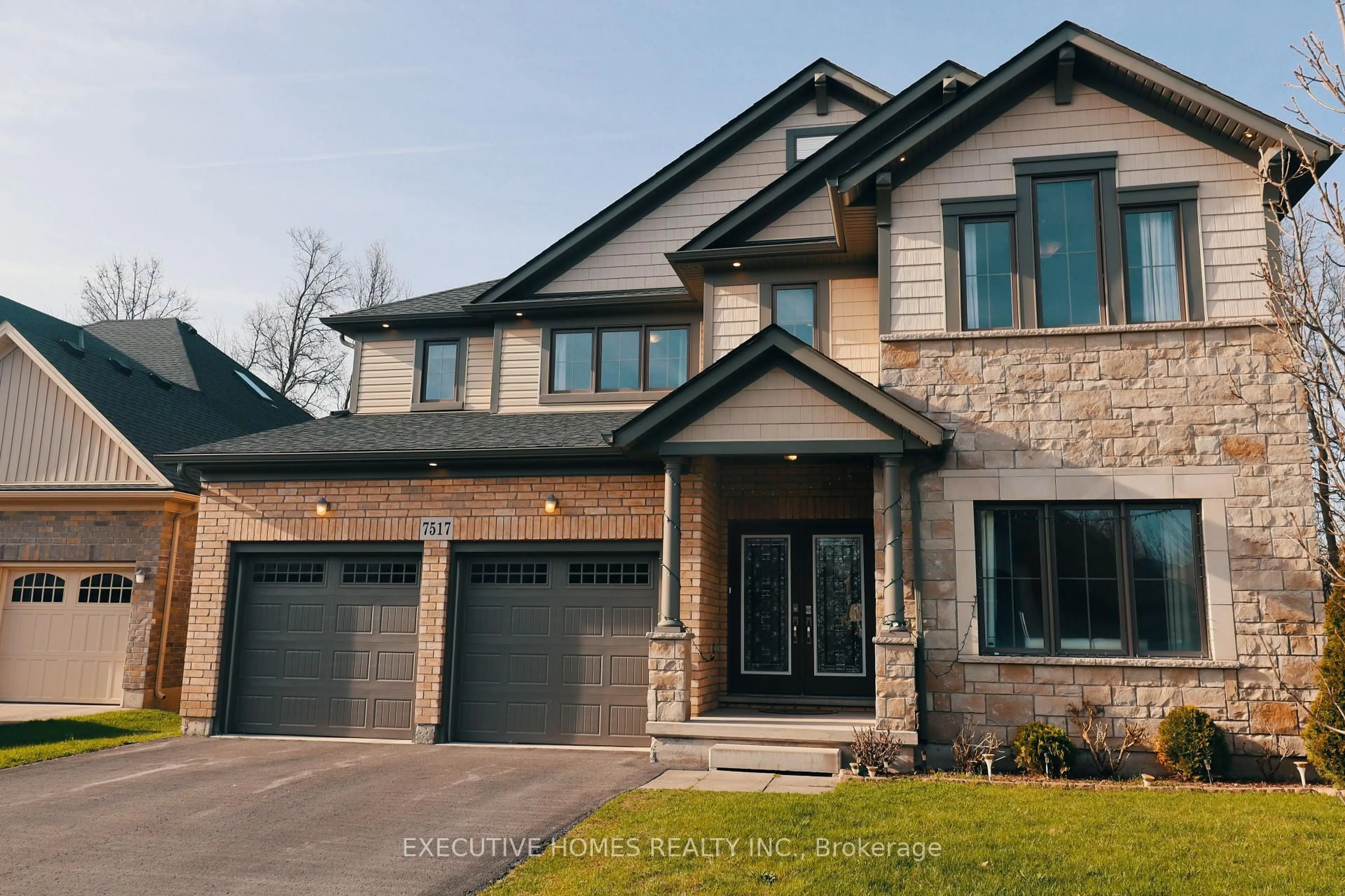 Home with brick exterior material, street for 7517 Lionshead Ave, Niagara Falls Ontario L2G 0A7