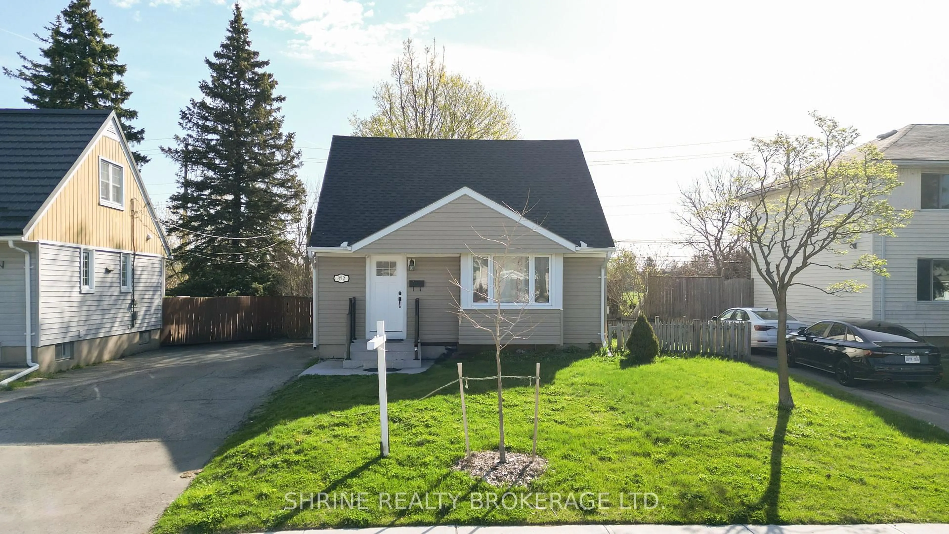 Unknown for 372 Flanders Row, London East Ontario N5Y 1C4