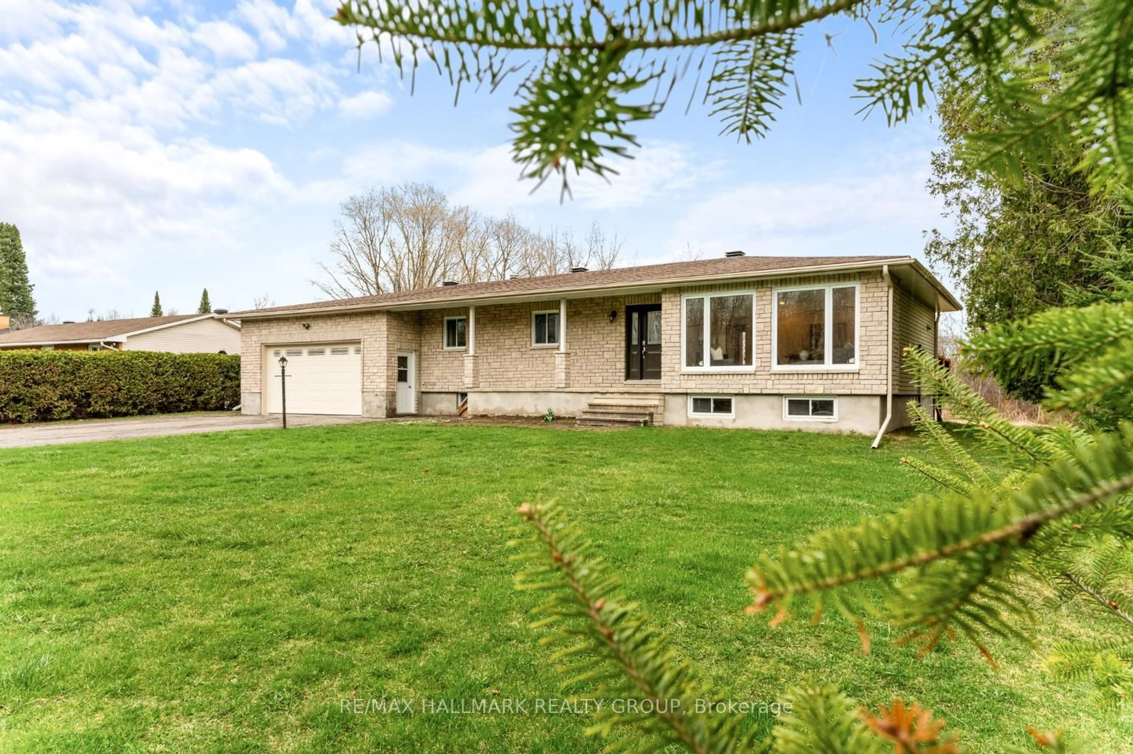 Home with vinyl exterior material, street for 4369 Farmers Way, Carlsbad Springs Ontario K0A 1K0