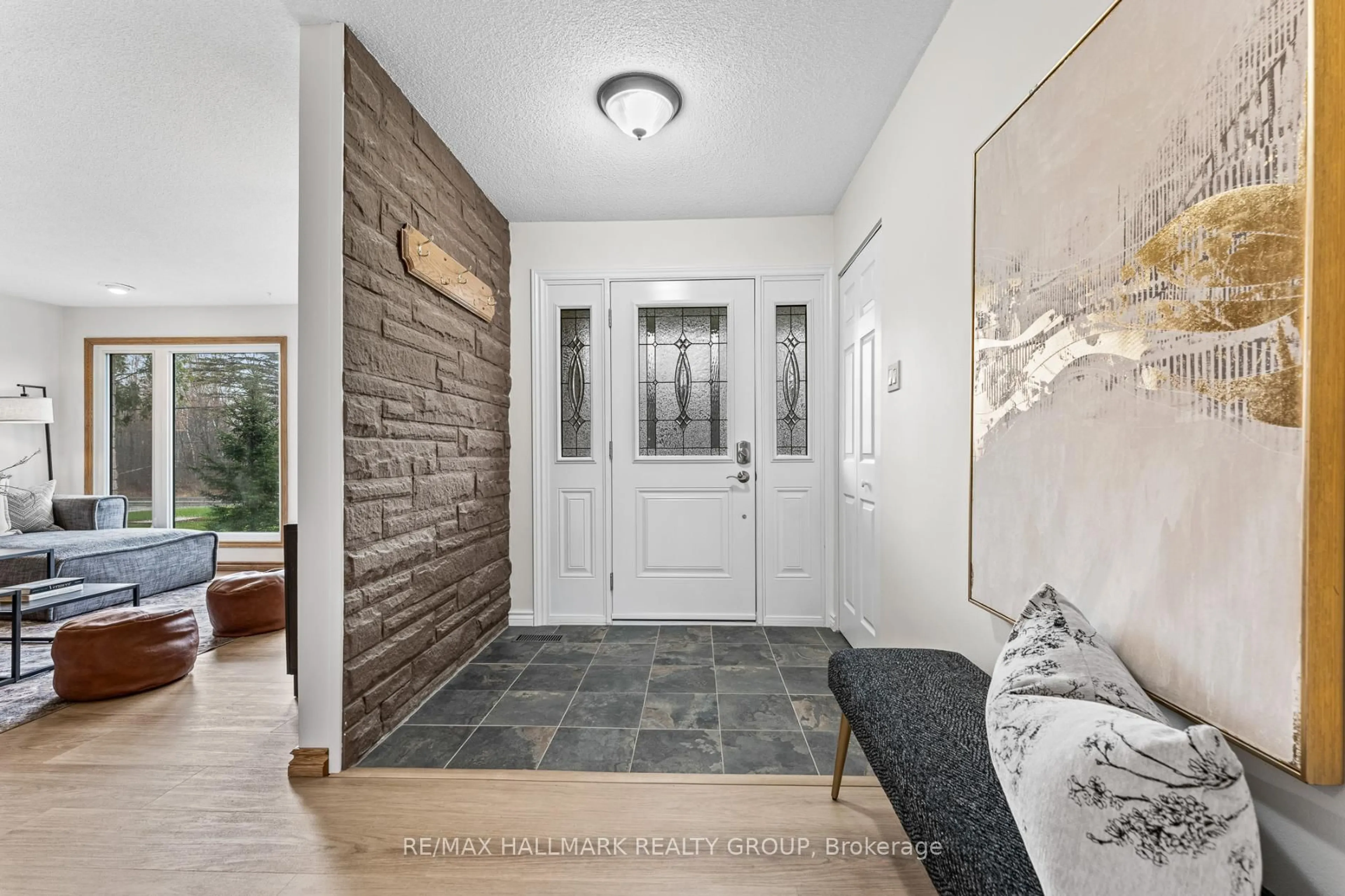 Indoor entryway for 4369 Farmers Way, Carlsbad Springs Ontario K0A 1K0