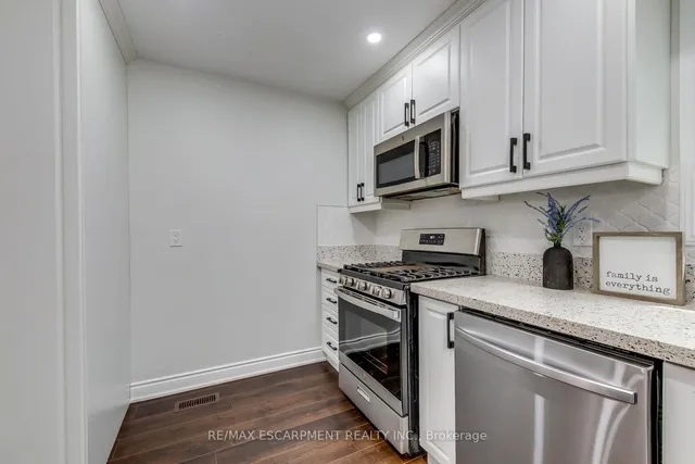 Additional property image - 11 Drakes Dr