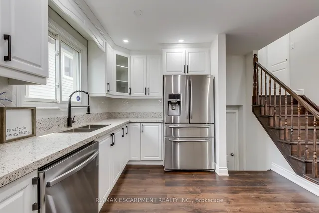 Additional property image - 11 Drakes Dr