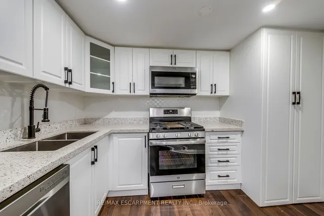 Additional property image - 11 Drakes Dr