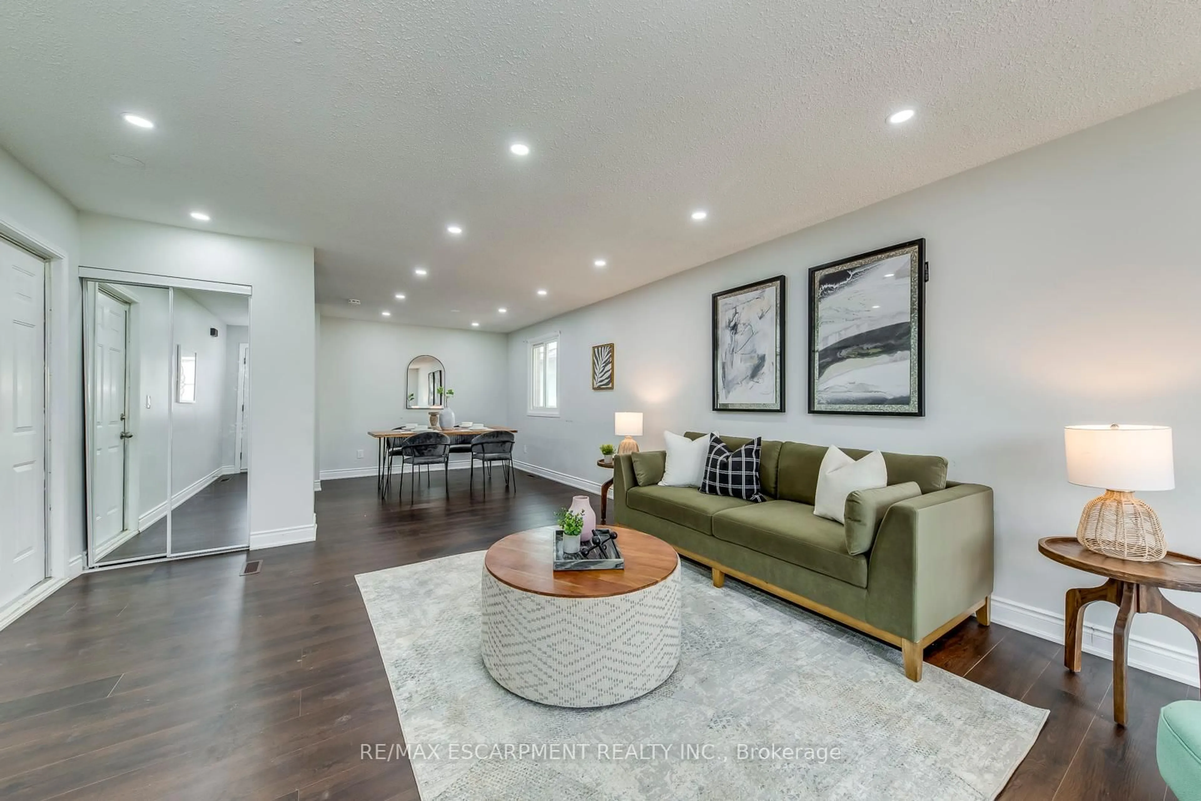 Living room with furniture, unknown for 11 Drakes Dr, Hamilton Ontario L6K 3J7