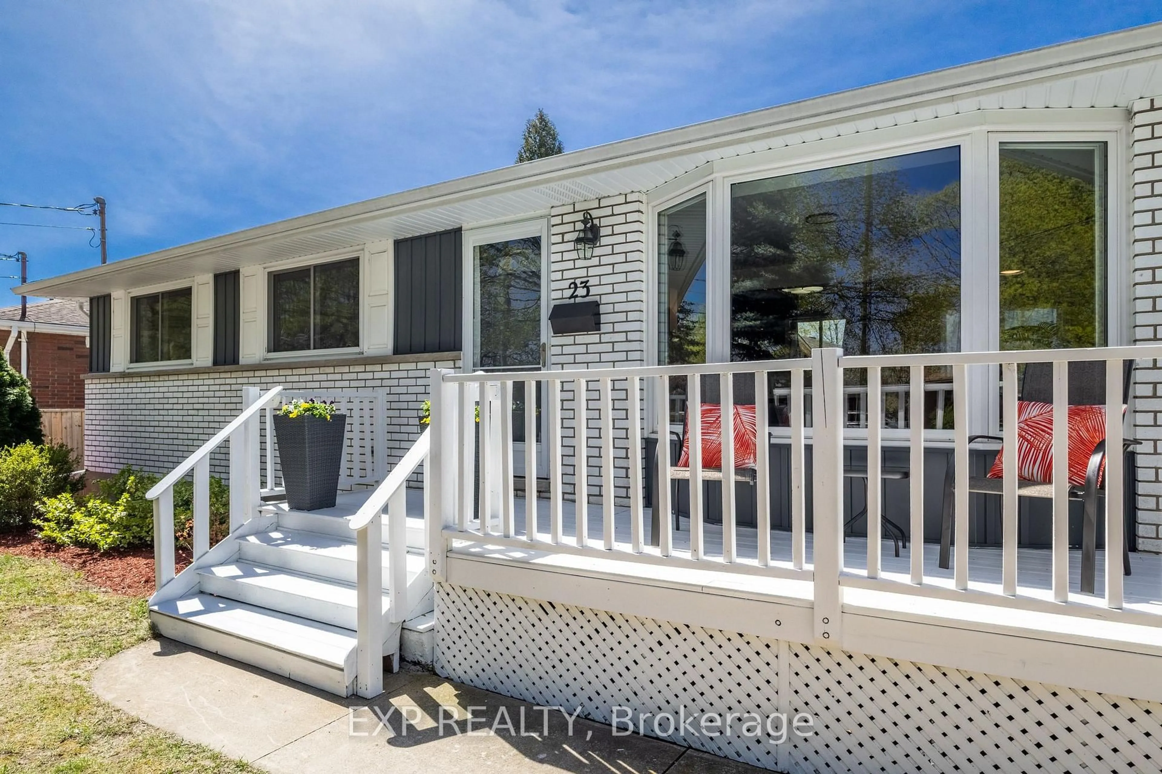 Home with vinyl exterior material, water/lake/river/ocean view for 23 Densgrove Dr, St. Catharines Ontario L2M 3M1