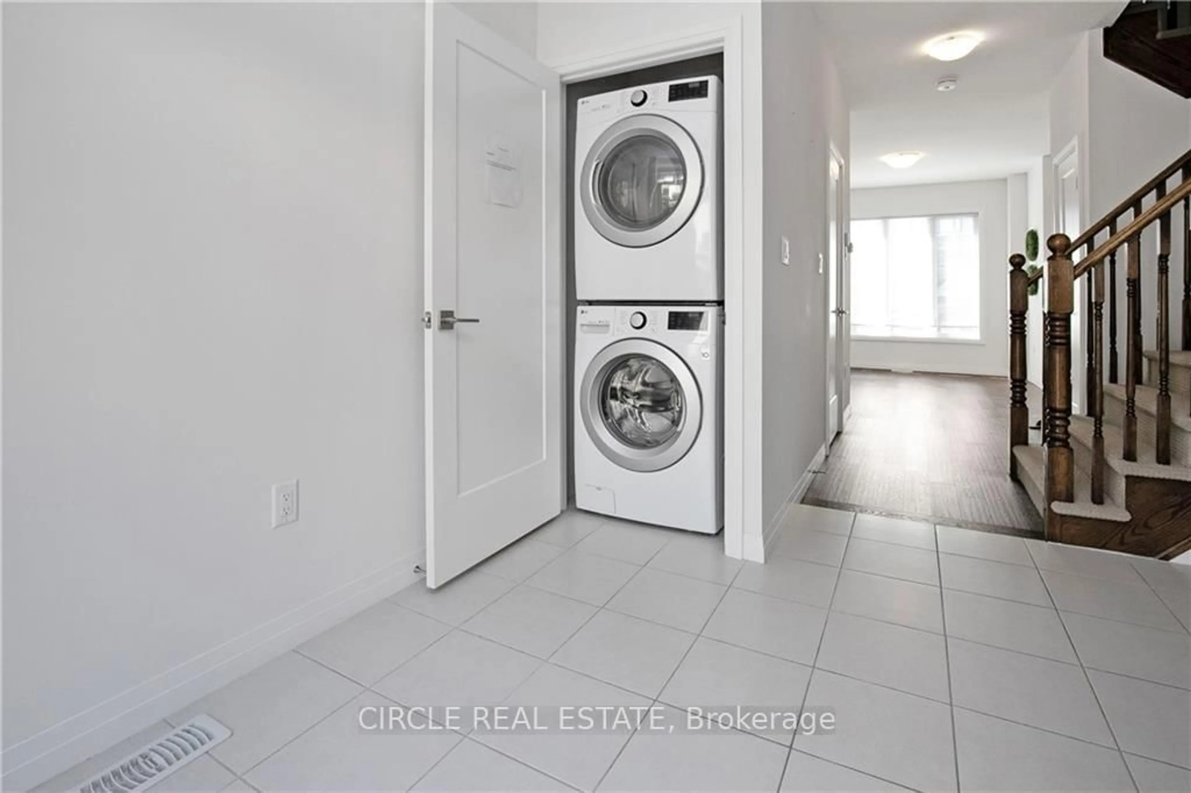 Laundry room for 4 Could Lane, Hamilton Ontario L9G 0H2