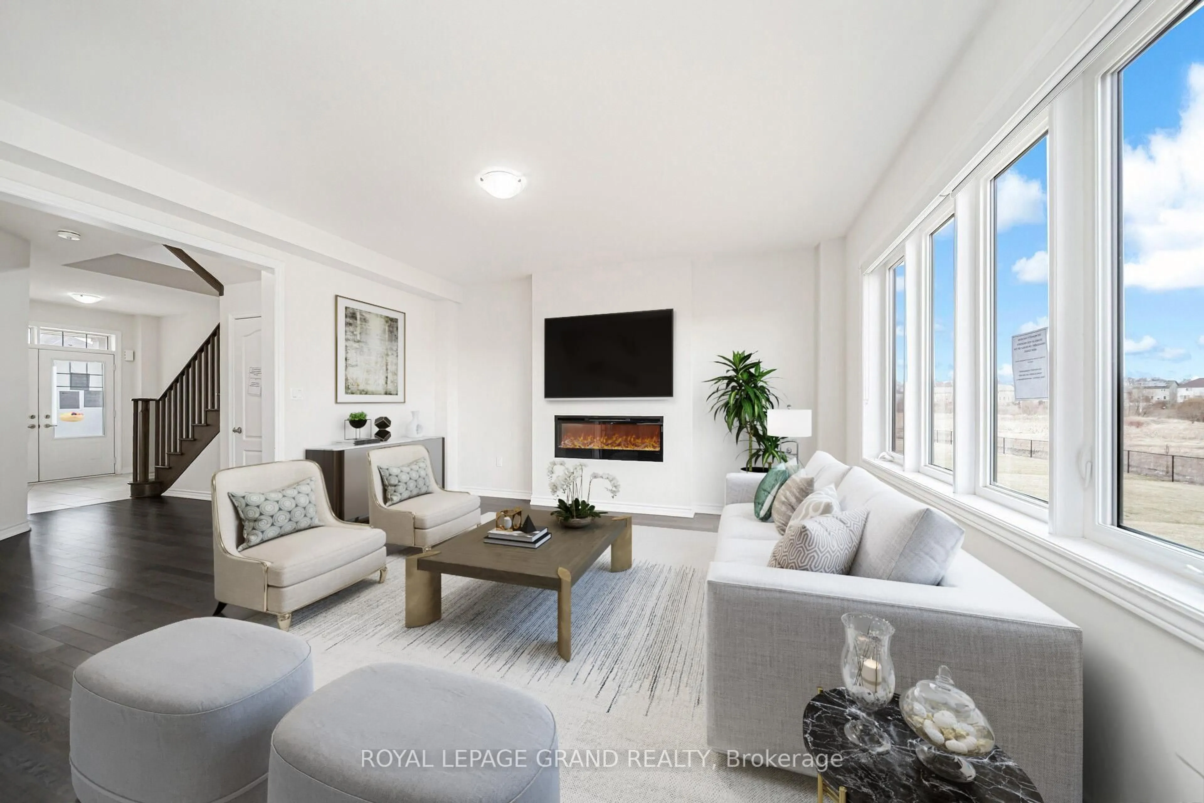 Living room with furniture, unknown for 99 Anderson Rd, Brantford Ontario N3T 5L5