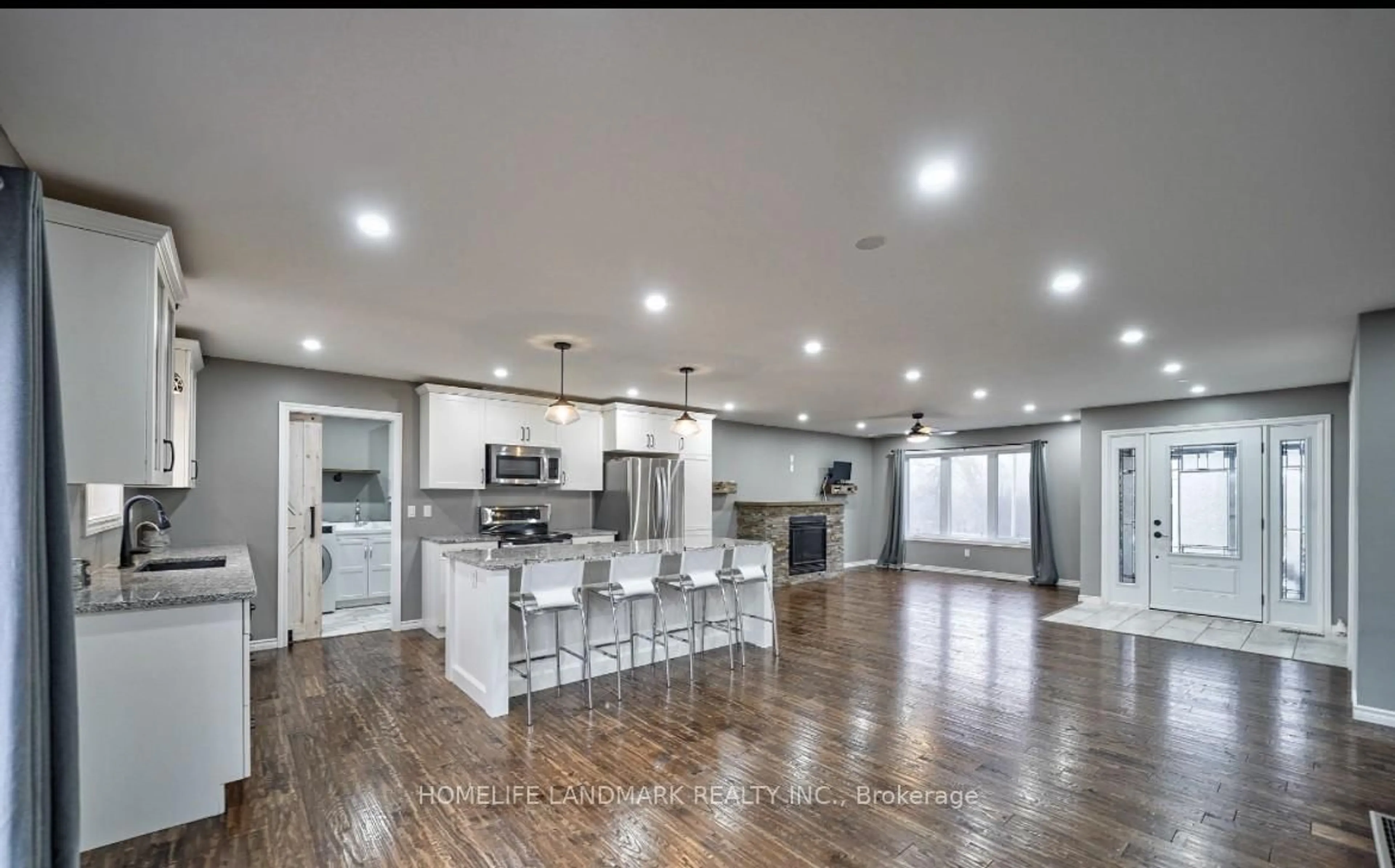 Open concept kitchen, unknown for 3780 Dejong Rd, Hamilton Township Ontario K9A 4J9